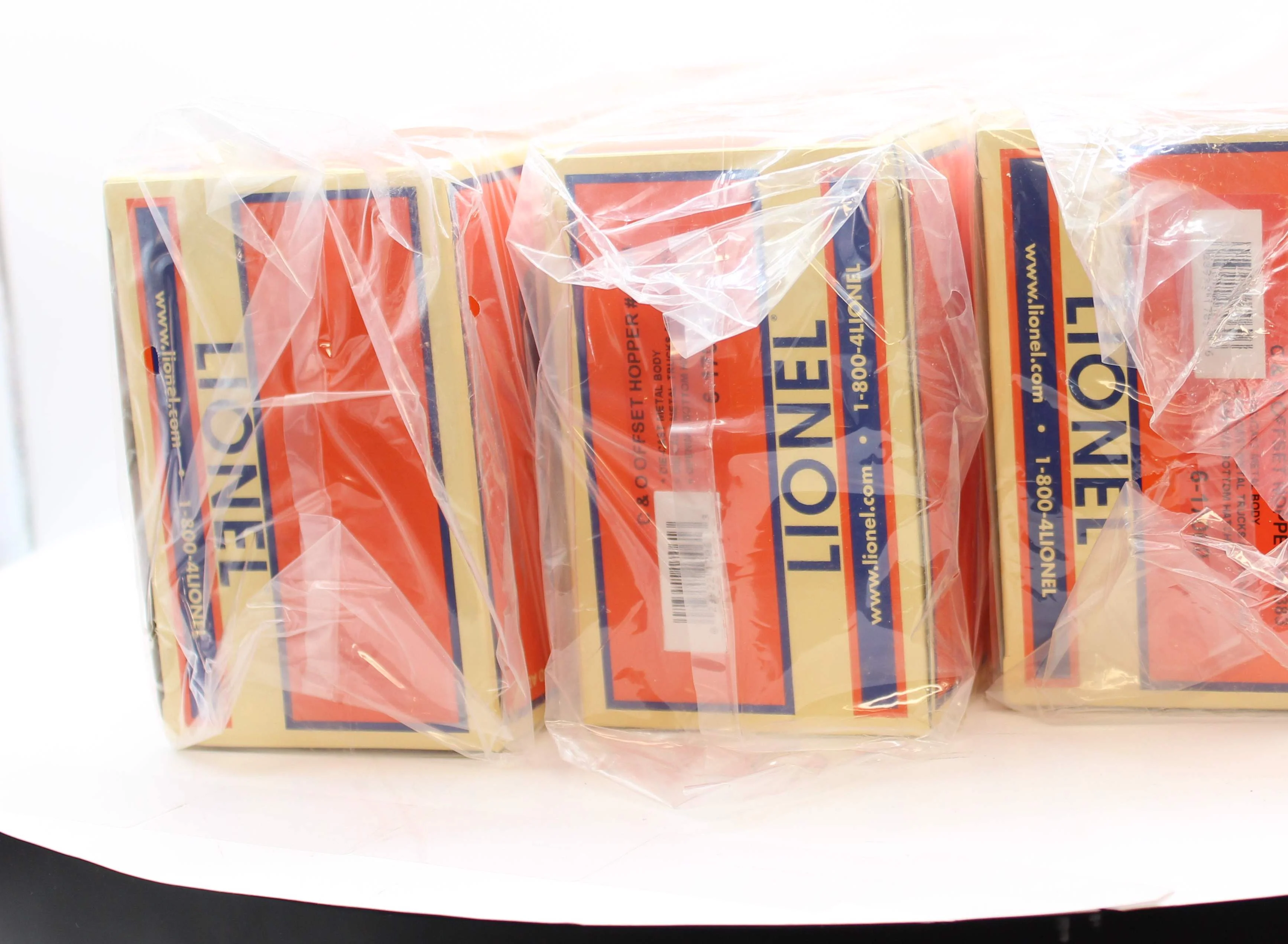 Lionel 6-21872 Chesapeake & Ohio Offset Hoppers 3-Pack #2 O SCALE Like New - Image 4