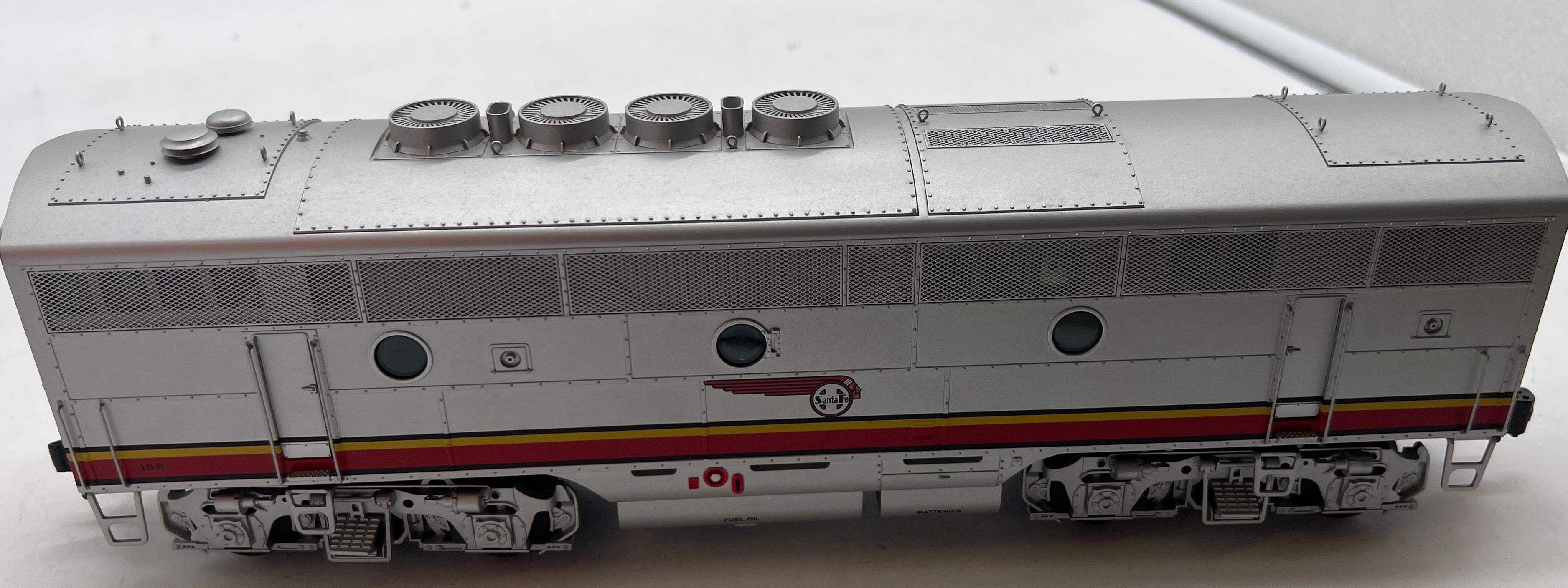 Lionel 6-24562 Santa Fe Scale TMCC F3 Diesel Powered B-Unit #19-B O SCALE Like New - Image 2