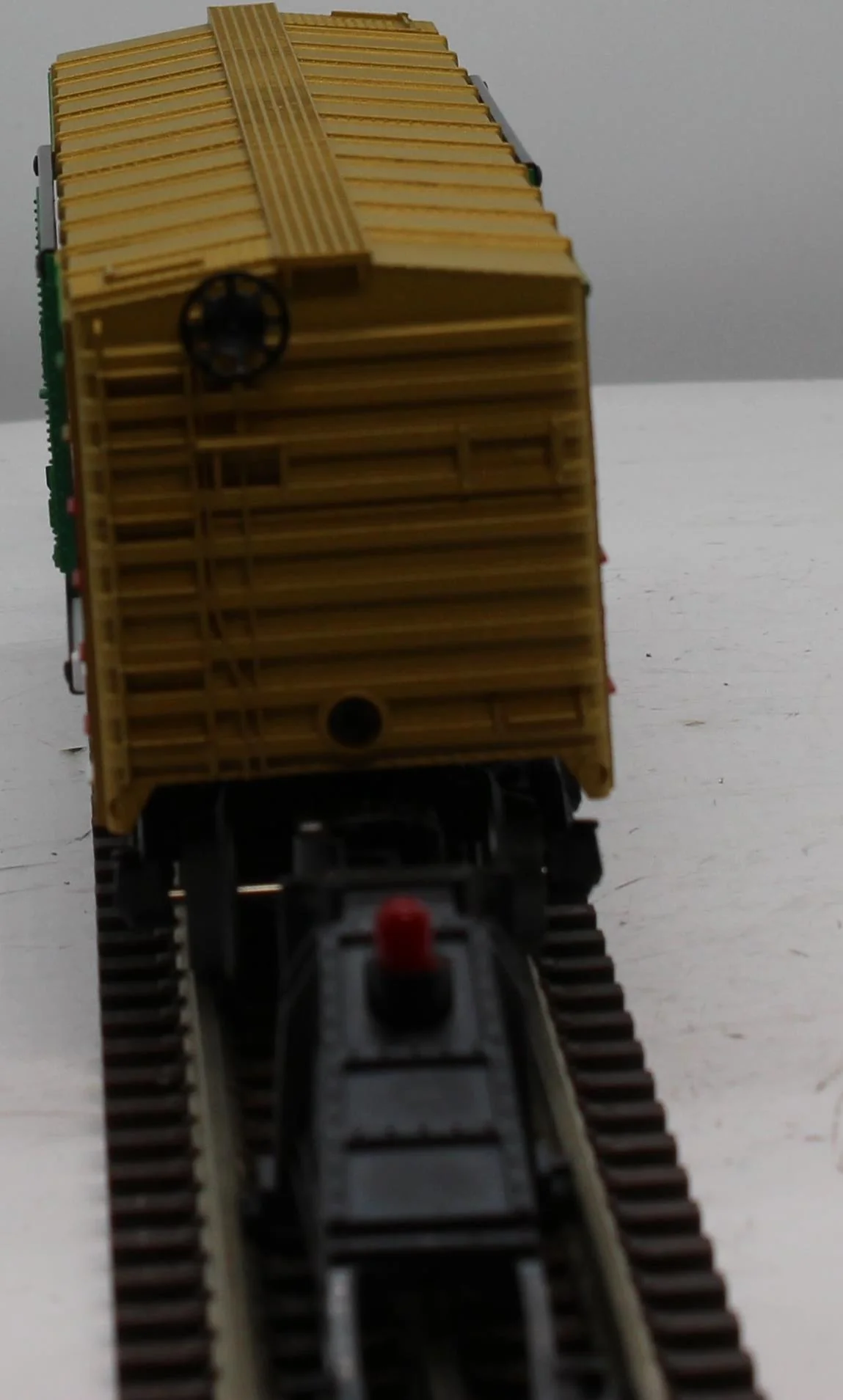 Lionel 6-25008 Holiday Boxcar O SCALE Like New - Image 4