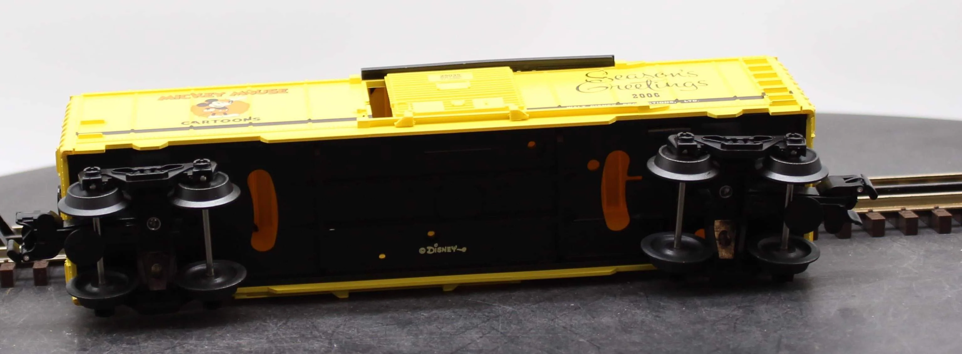 Lionel 6-25035 Disney Holiday Boxcar 2006 O Scale Like New - Image 7