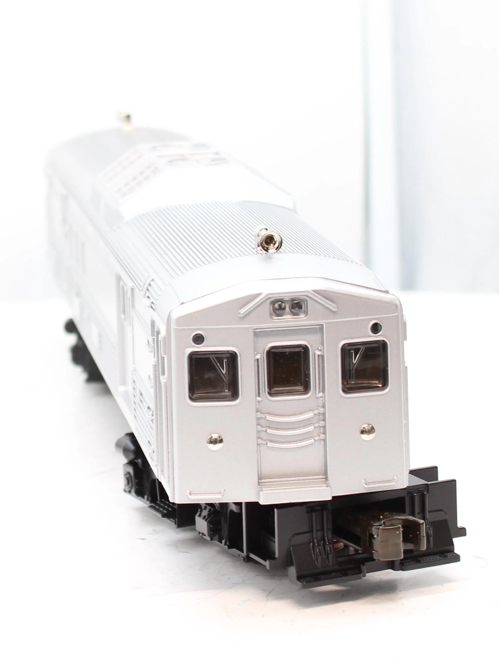 Lionel 6-2550 B&O Mail & Baggage Budd Car O Scale NEW - Image 5