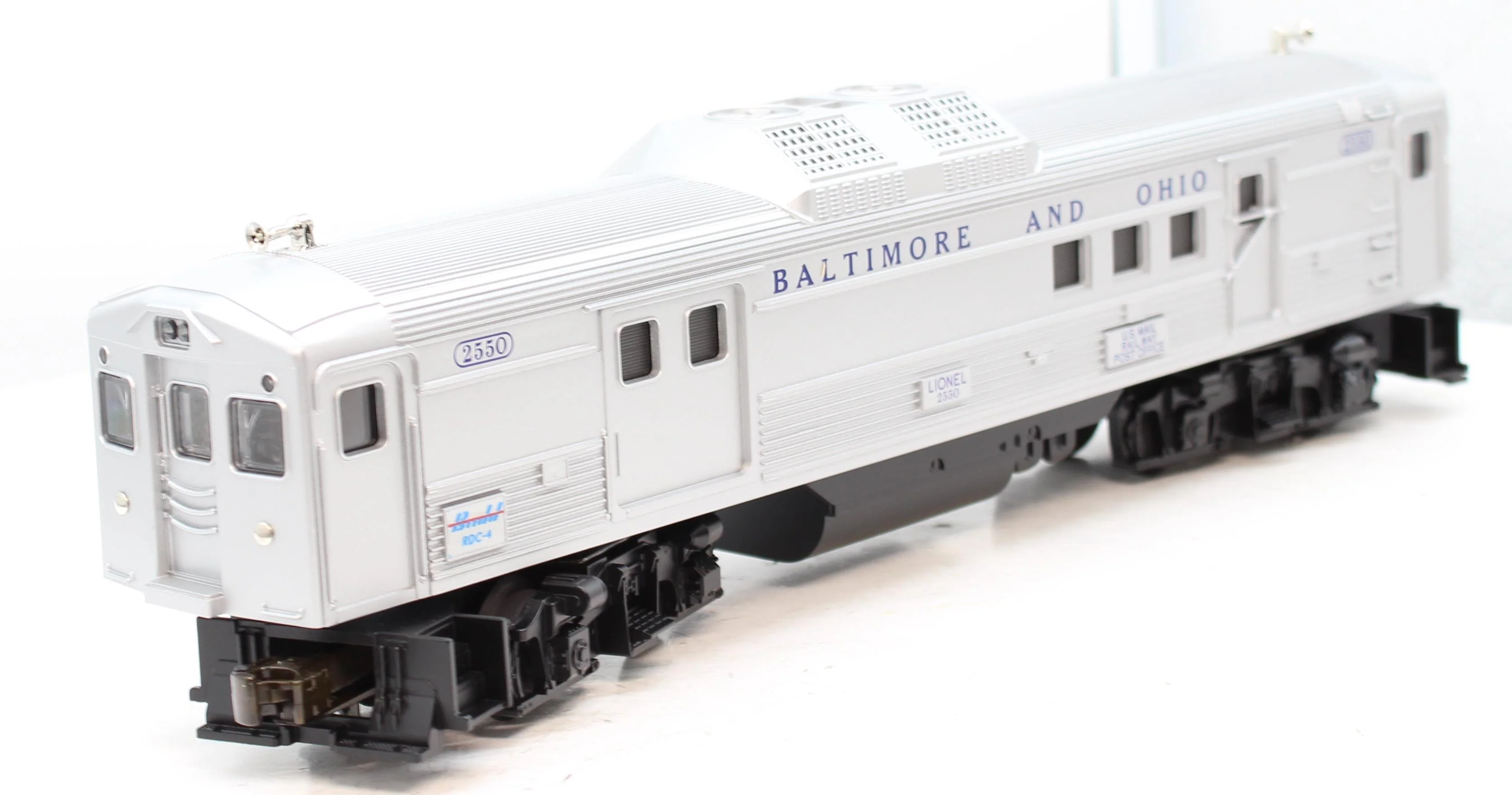 Lionel 6-2550 B&O Mail & Baggage Budd Car O Scale NEW - Image 6