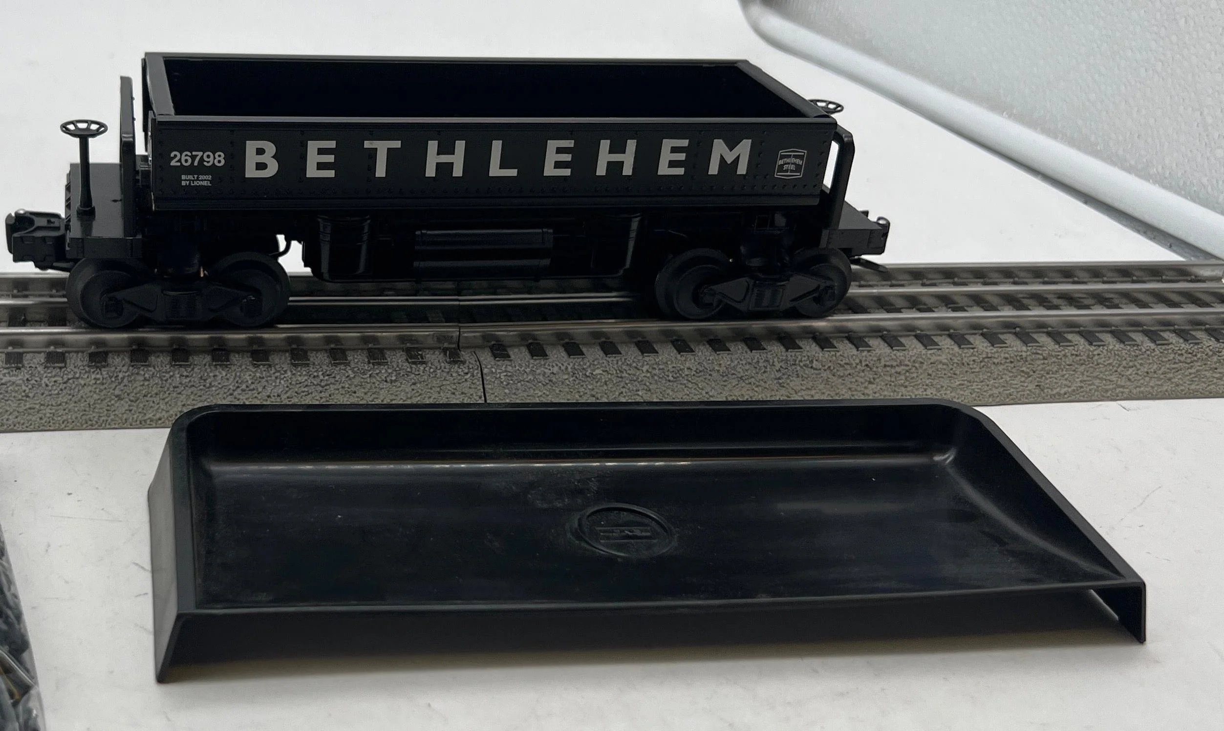Lionel 6-26798 Bethlehem Steel Coal Dump Car O SCALE Like New - Image 2