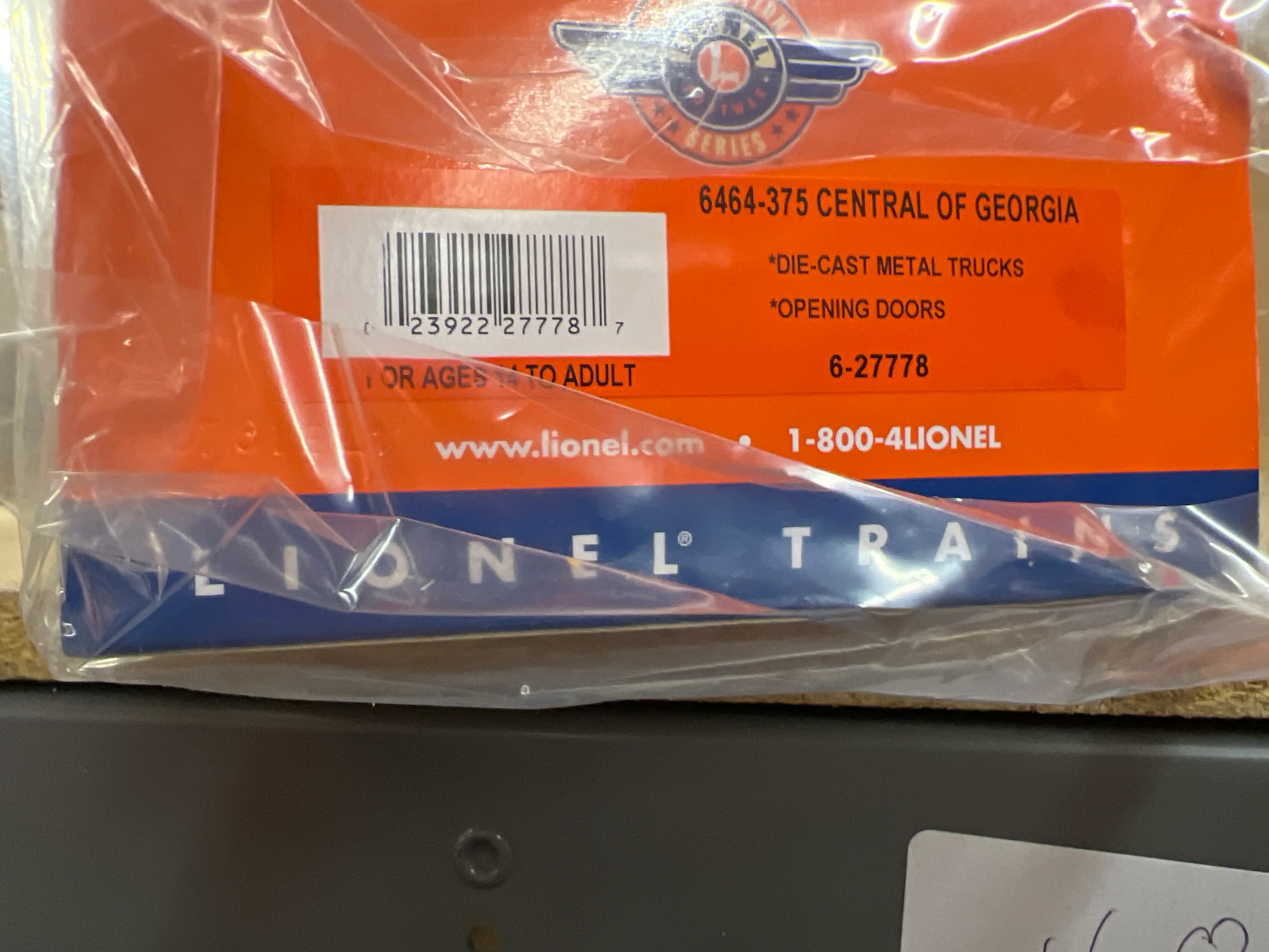 Lionel 6-27778 Central of Georgia (Football) 6464 Boxcar PWC O SCALE NEW - Image 2