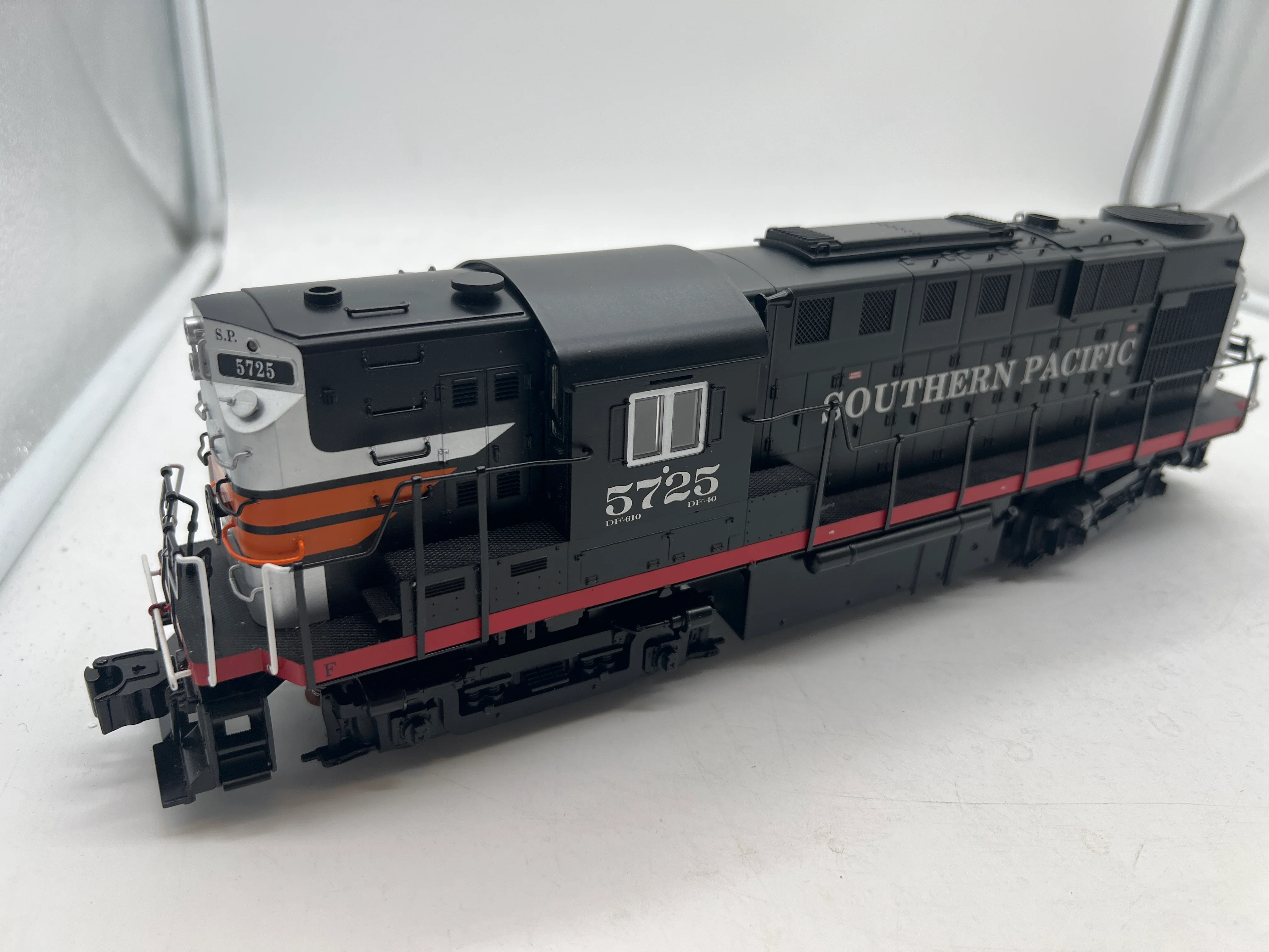 Lionel 6-28521 SOUTHERN PACIFIC TMCC RS-11 DIESEL #5725 O SCALE NEW - Image 2