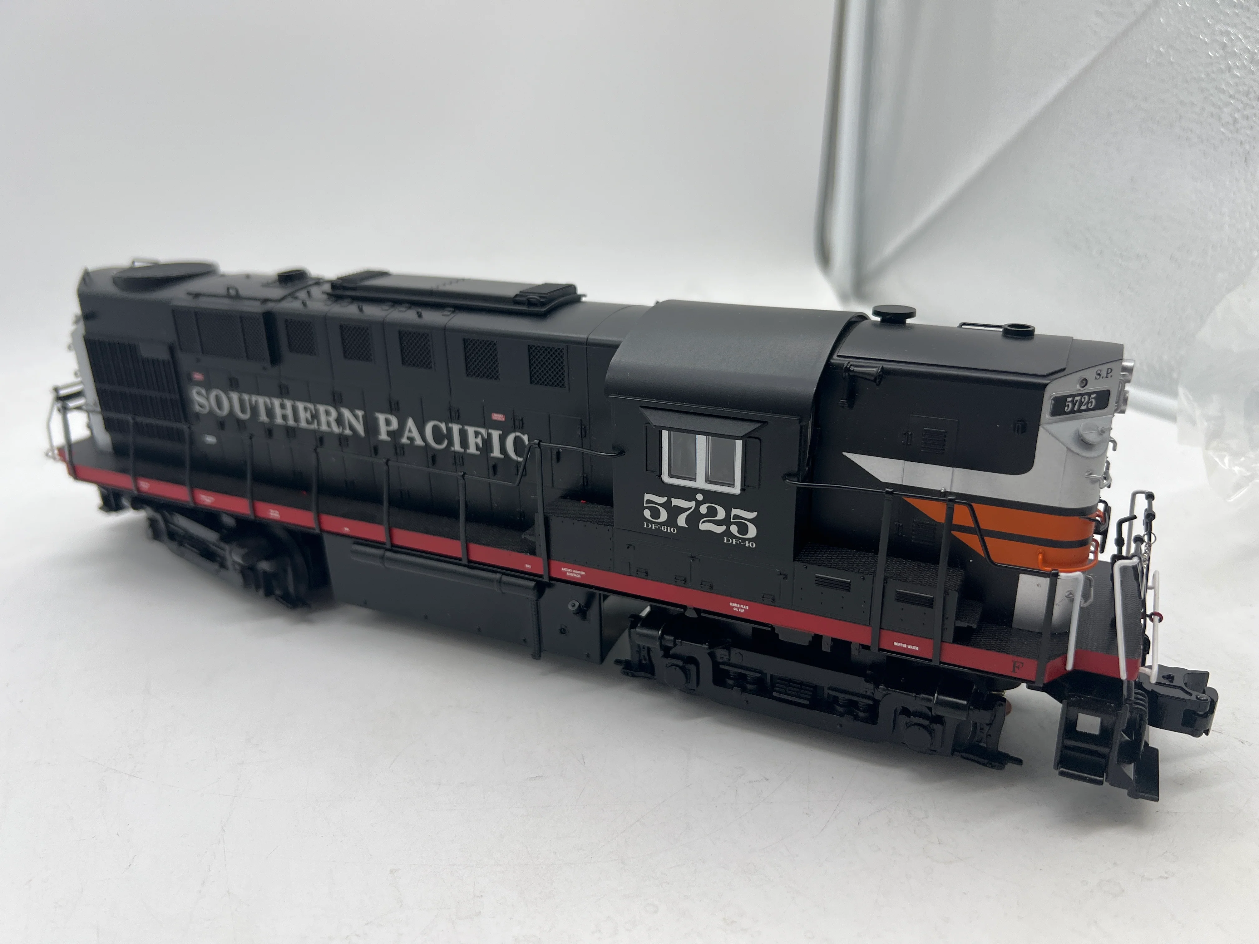 Lionel 6-28521 SOUTHERN PACIFIC TMCC RS-11 DIESEL #5725 O SCALE NEW - Image 4