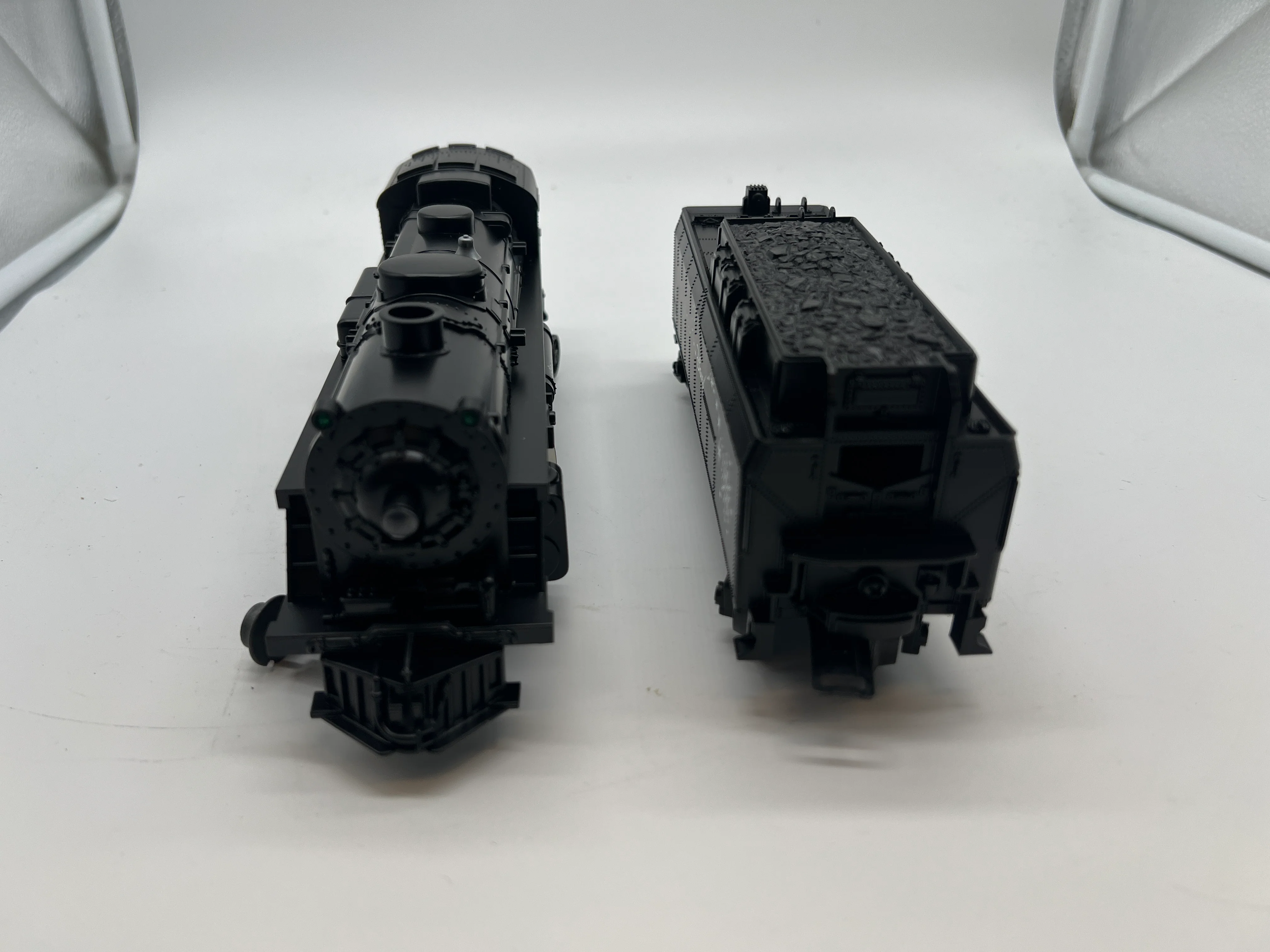 Lionel 6-28648 Disney Mickey's Christmas Express 4-4-2 Steam Engine & Tender O SCALE Like New - Image 2