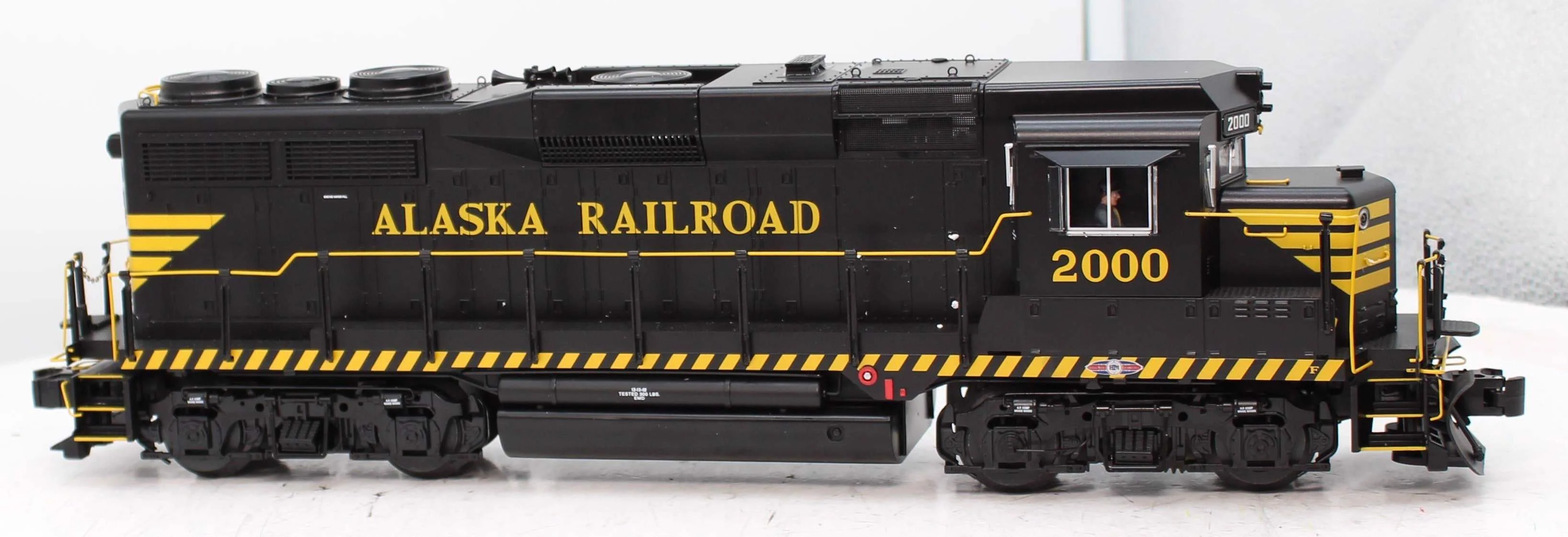 Lionel 6-28839 Alaska TMCC GP30 Diesel #2000 O SCALE Like New - Image 5