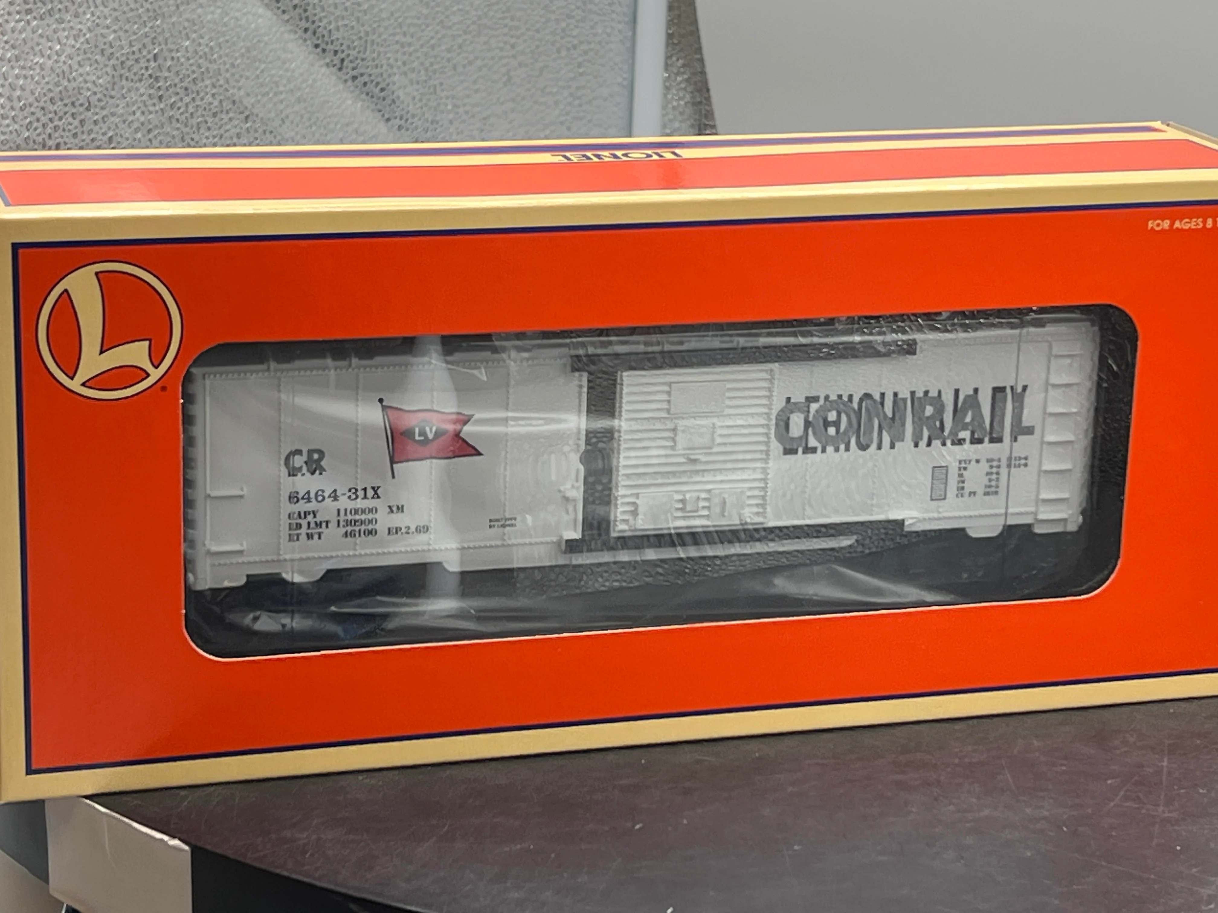 Lionel 6-29280 Lehigh Valley overstamped boxcar O SCALE NEW