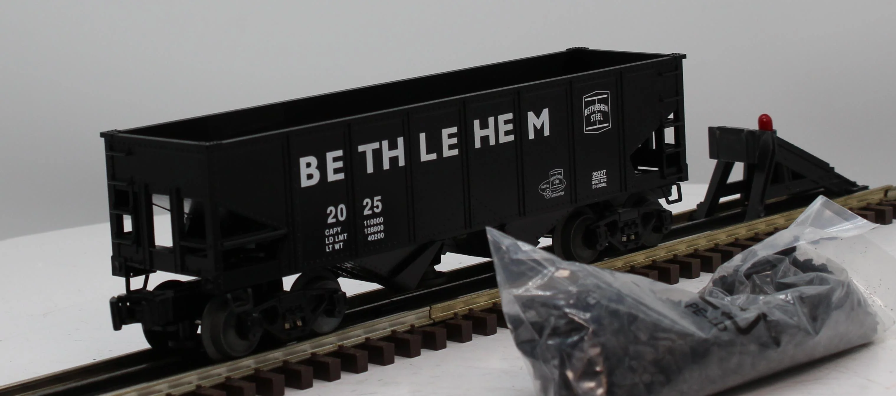 Lionel 6-29327 Bethlehem Steel Operating Hopper #2025 O SCALE Like New