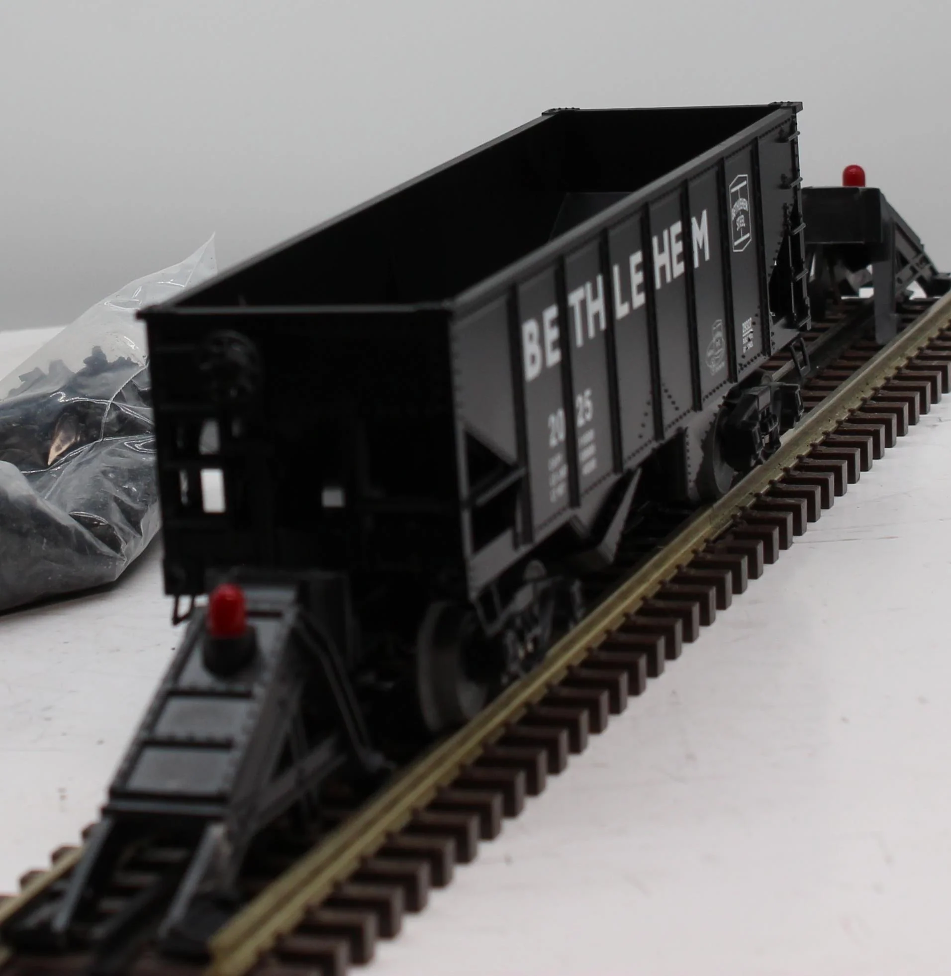 Lionel 6-29327 Bethlehem Steel Operating Hopper #2025 O SCALE Like New - Image 6