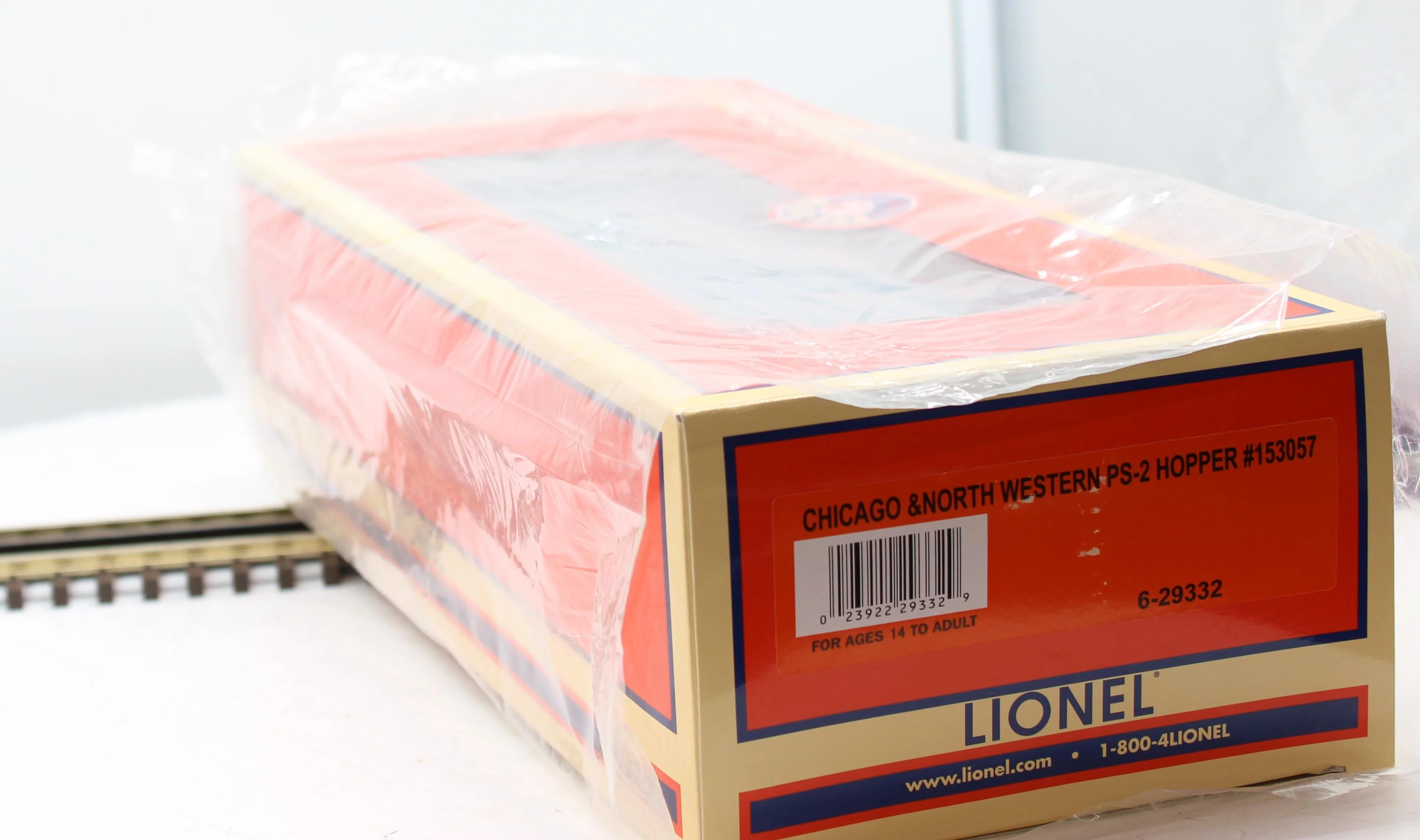 Lionel 6-29332 CNW CHICAGO NORTHWESTERN PS-2 HOPPER CAR  O SCALE Like New - Image 9