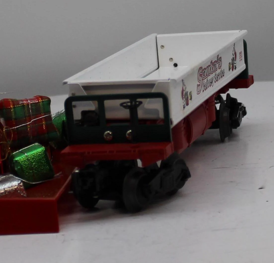 Lionel 6-29809 Christmas Dump Car with Presents O SCALE Used Excellent red dump bin - Image 6