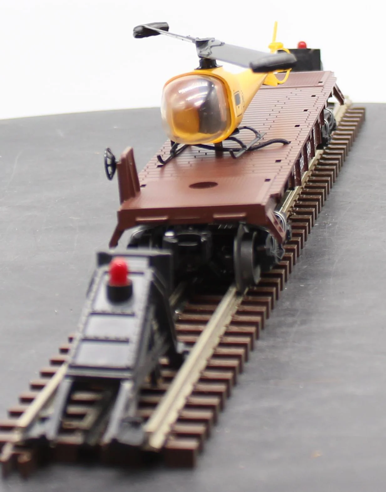 Lionel 6-36195 Pennsylvania Patrol Helicopter Flatcar O SCALE NEW - Image 2