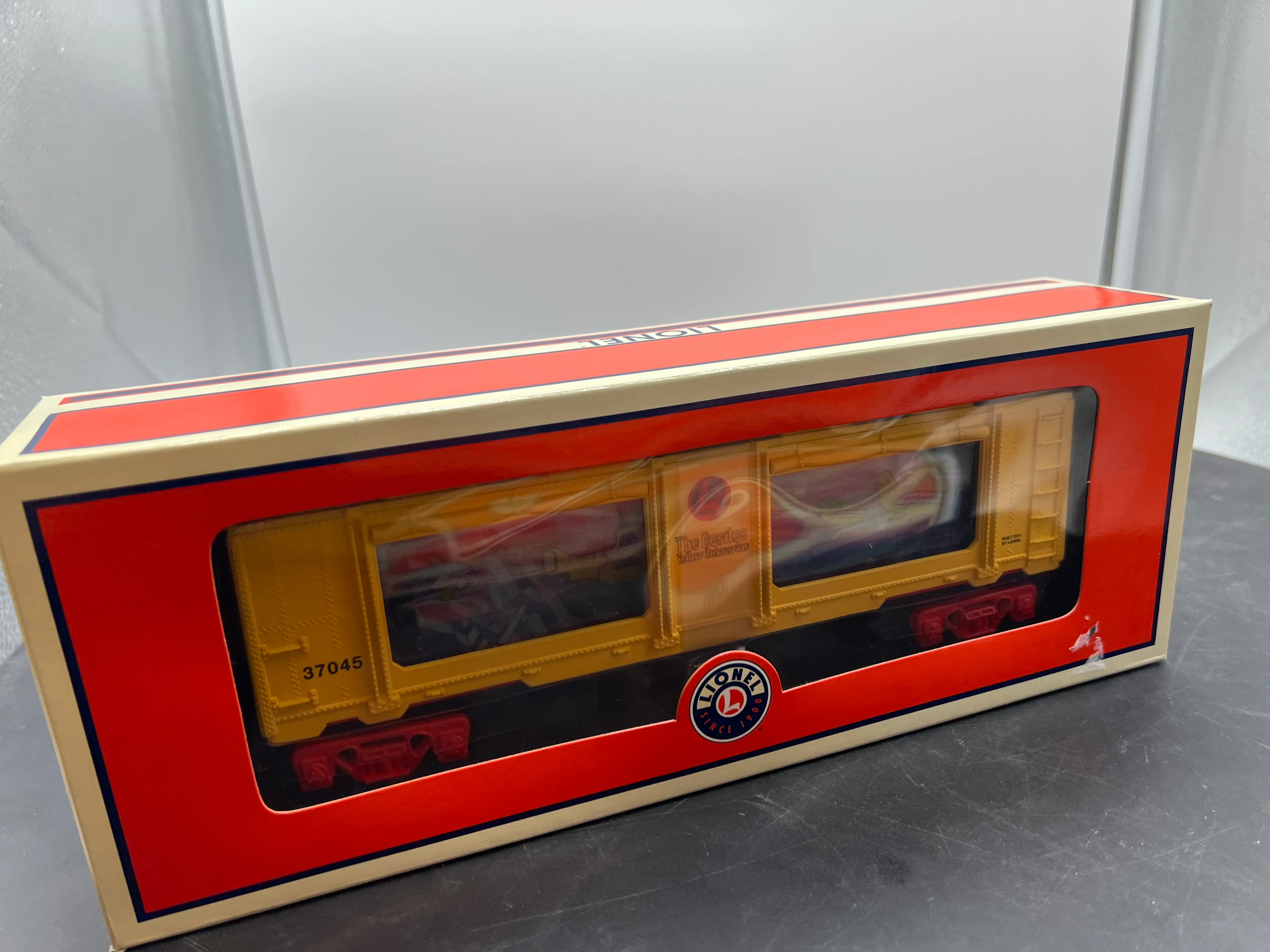 Lionel 6-37045 BEATLES "YELLOW SUBMARINE" AQUARIUM CAR O SCALE NEW - Image 2
