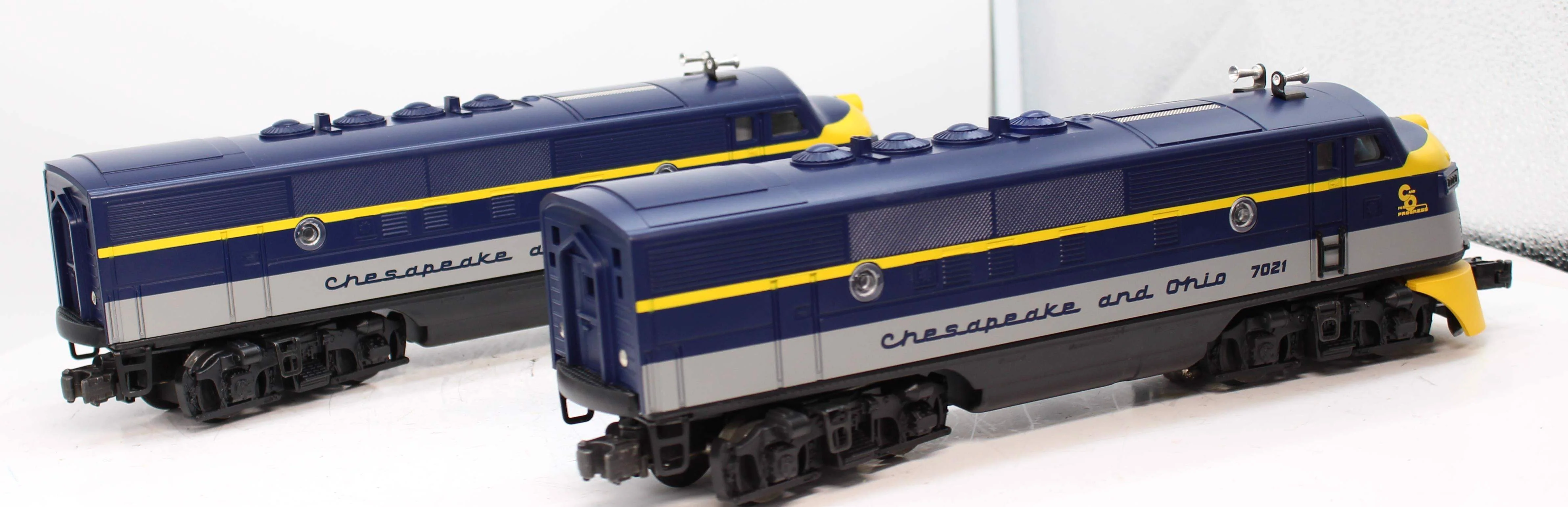 Lionel 6-38144 C&O F3 A-A Diesel Locomotive Set (TMCC A #7019, DMY A #7021) O SCALE NEW - Image 7