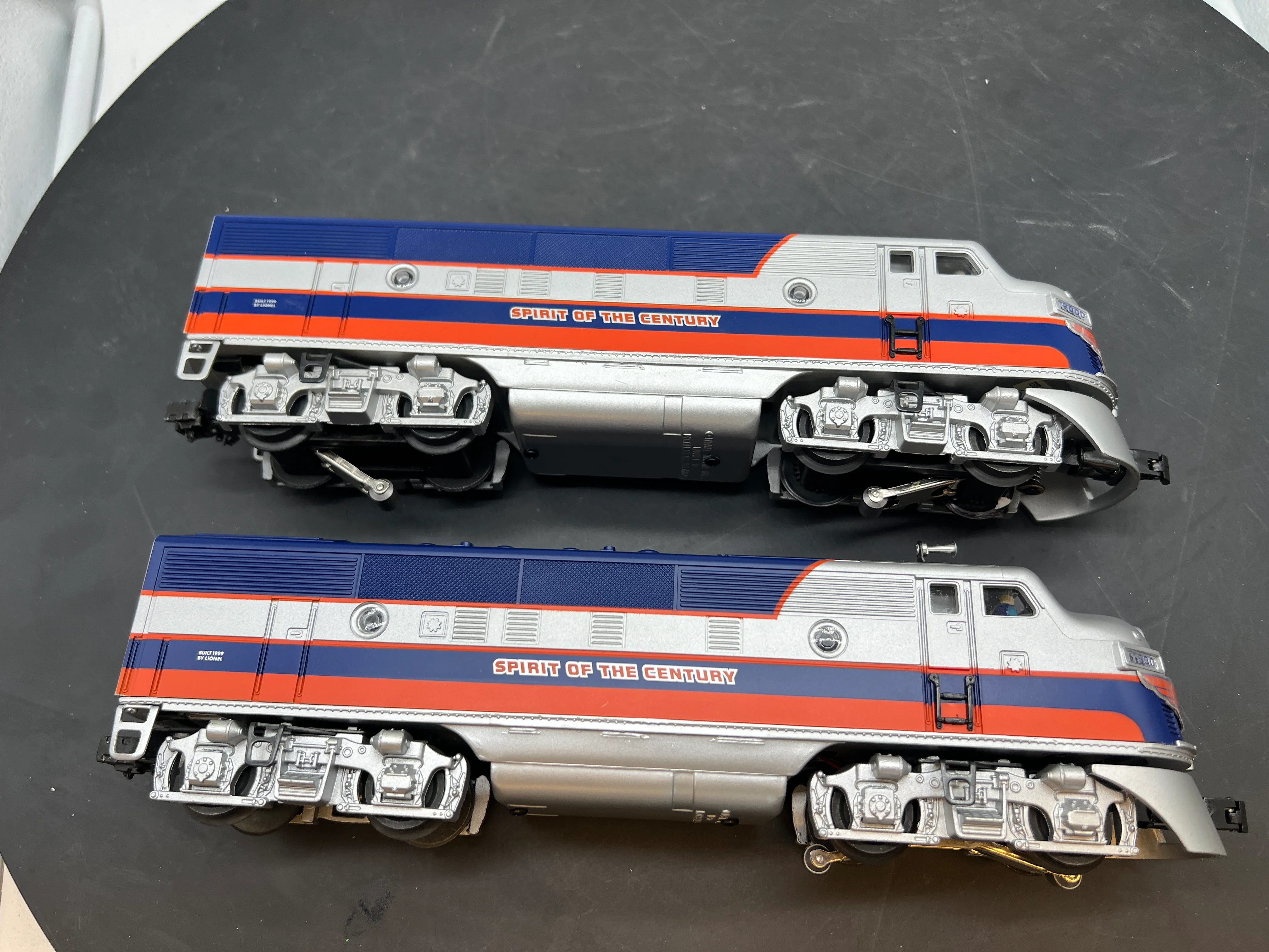 Lionel 6-38153 Spirit of the Century F3 AA diesel set with TMCC Railsounds O SCALE Like New - Image 7