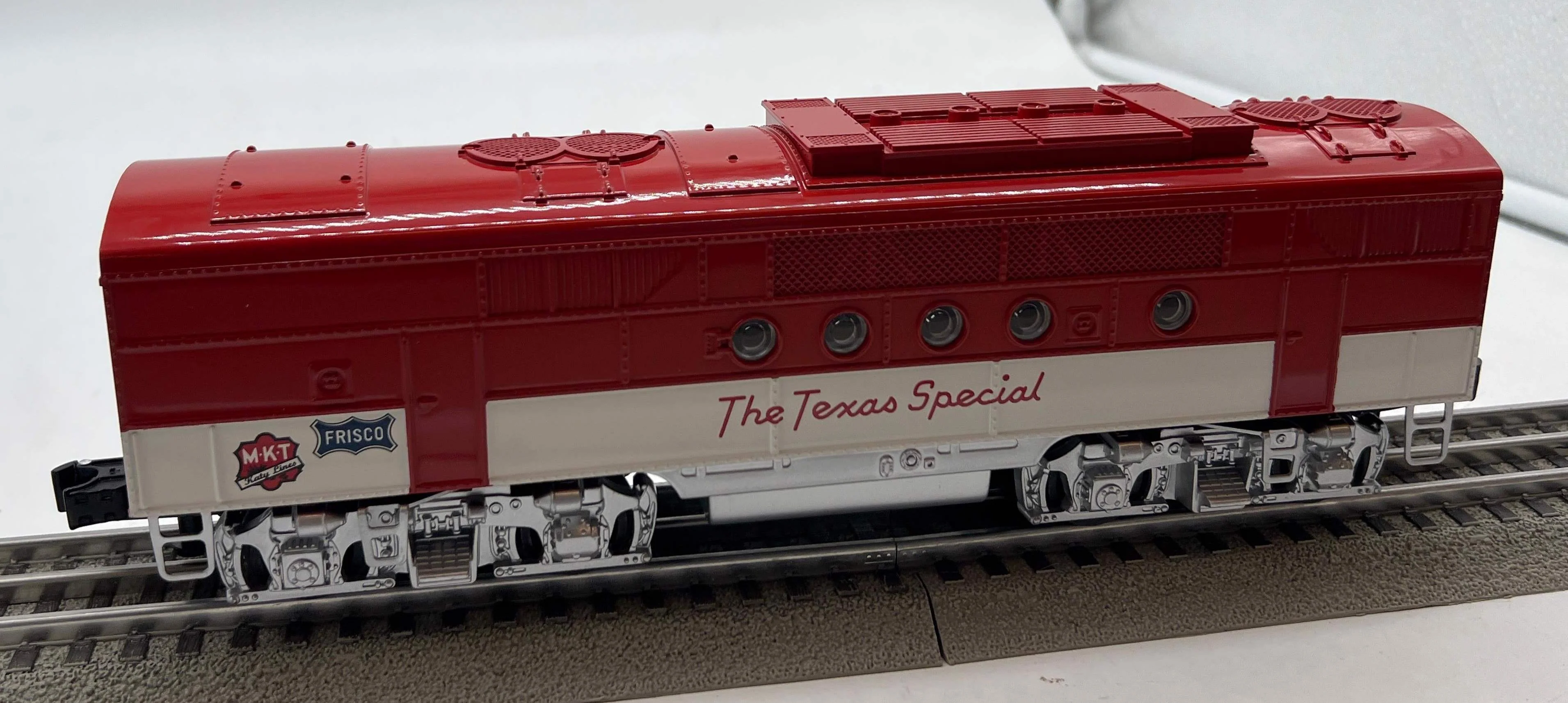 Lionel 6-38219 The Texan texas Special Non-Powered FT Diesel B-unit O SCALE Like New - Image 2