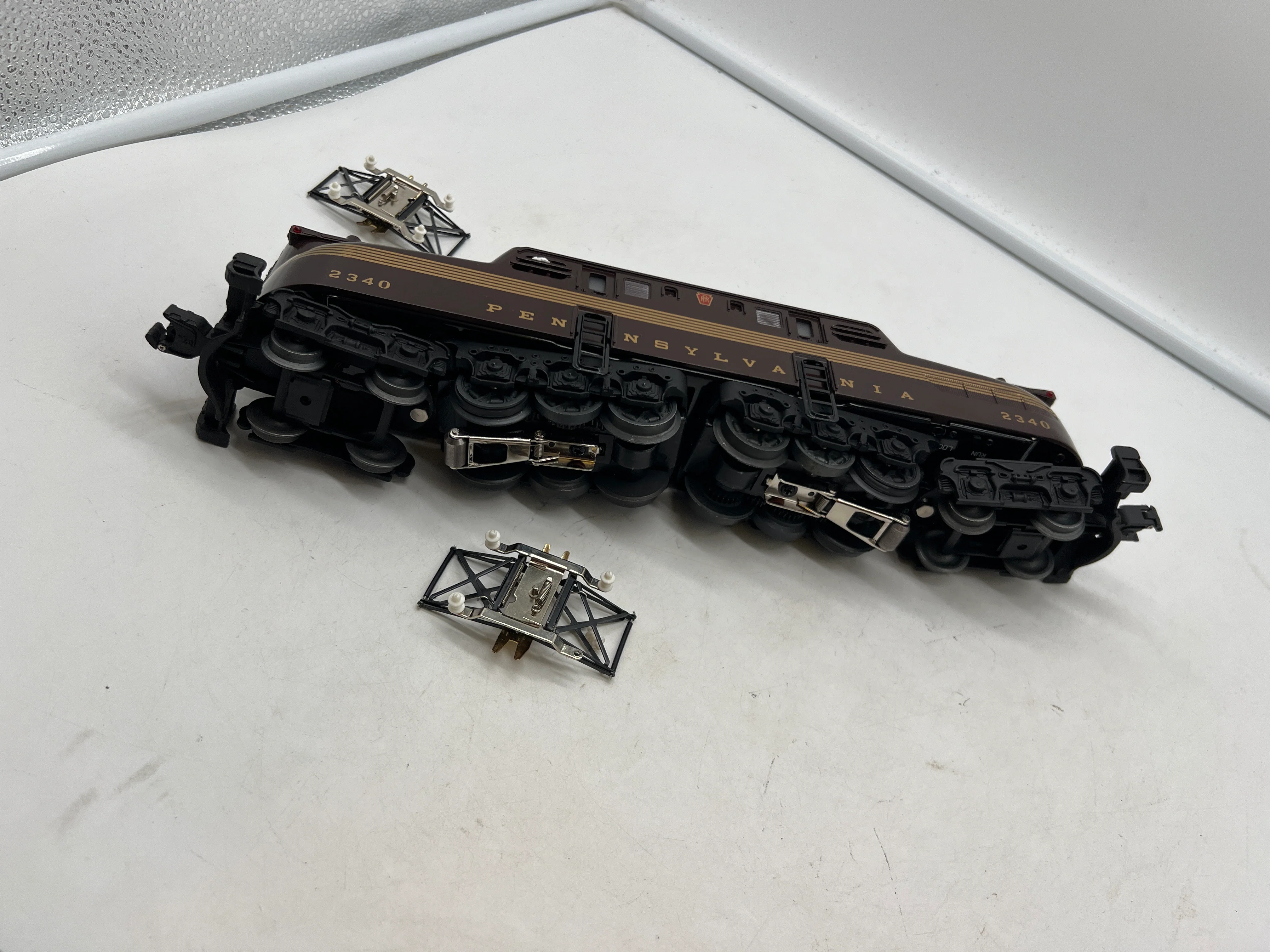 Lionel 6-38303 Pennsylvania PRR GG1  modern brown conventional classic electric locomotive  O SCALE Like New Damaged Box - Image 7