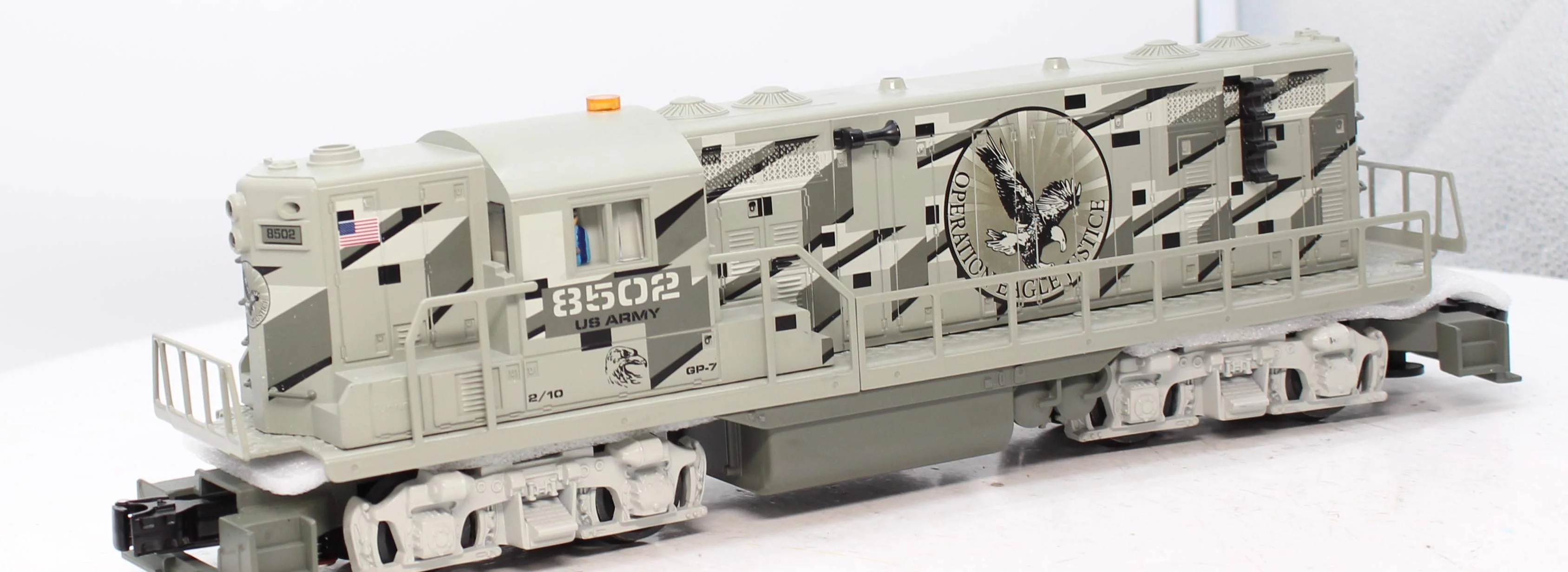 Lionel 6-38502 UNITED STATES ARMY GP-7 Diesel Operation Eagle O Scale NEW - Image 3