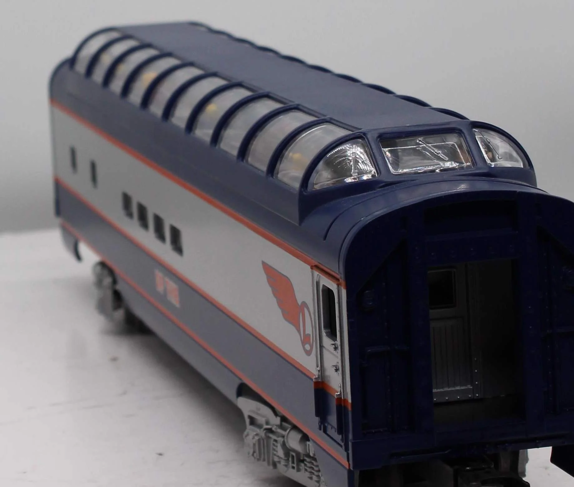 Lionel 6-39111 SPIRIT OF CENTURY vista dome passenger car O Scale Like New - Image 2