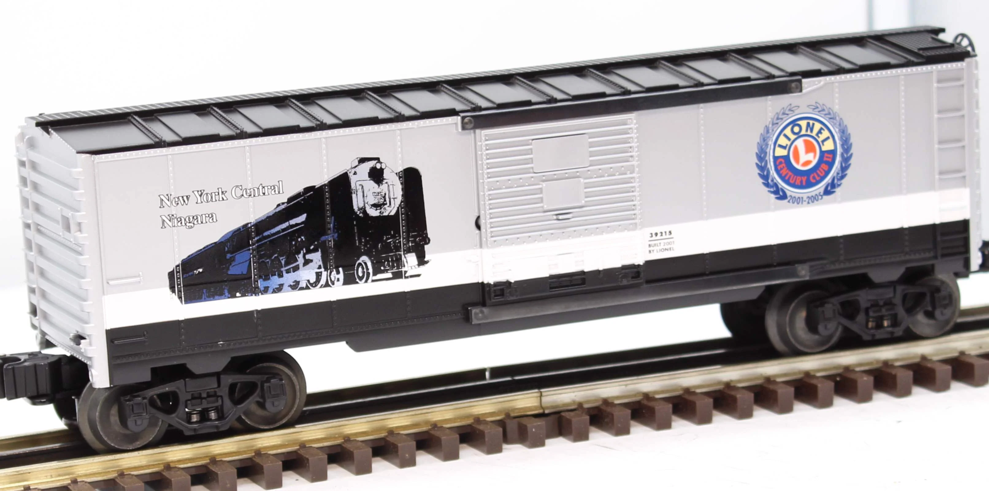 Lionel 6-39215 NEW YORK CENTRAL Box Car BC Century Club O Scale Like New