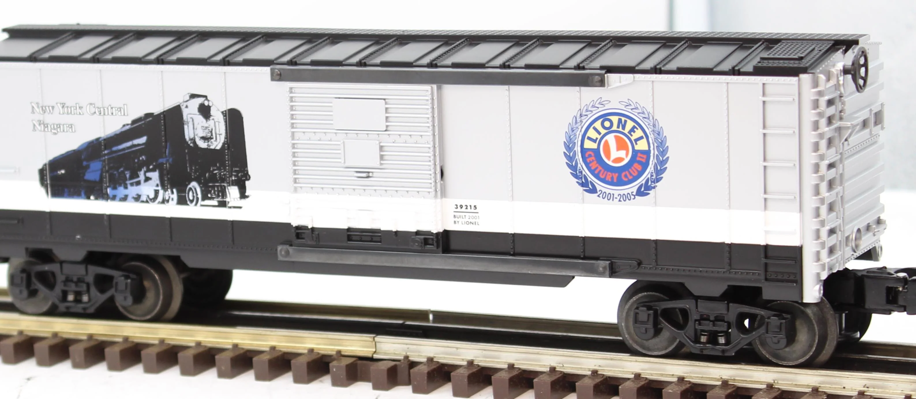 Lionel 6-39215 NEW YORK CENTRAL Box Car BC Century Club O Scale Like New - Image 2