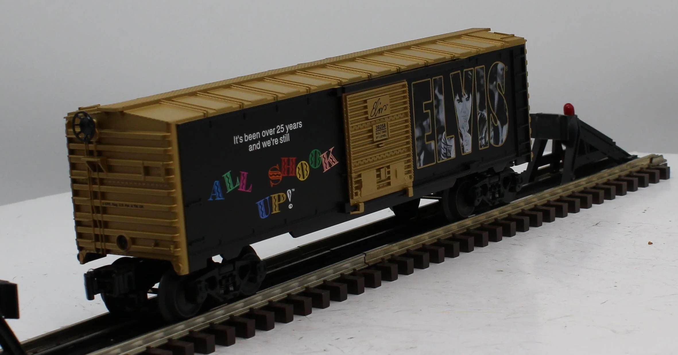 Lionel 6-39258 Elvis Presley All Shook Up Boxcar *** O SCALE Like New - Image 7