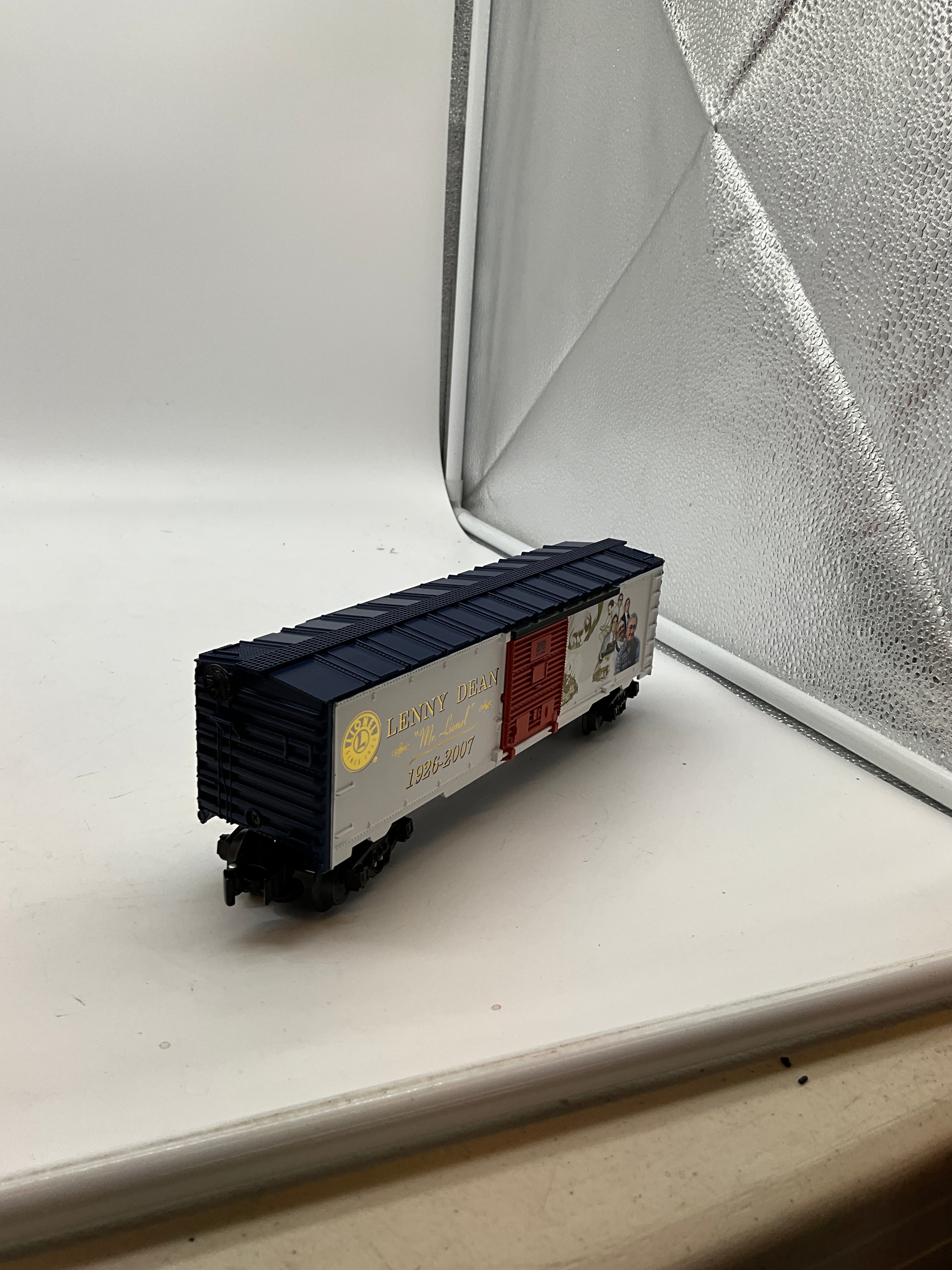 Lionel 6-39299 Lenny Dean Commemoration Boxcar O SCALE NEW - Image 5