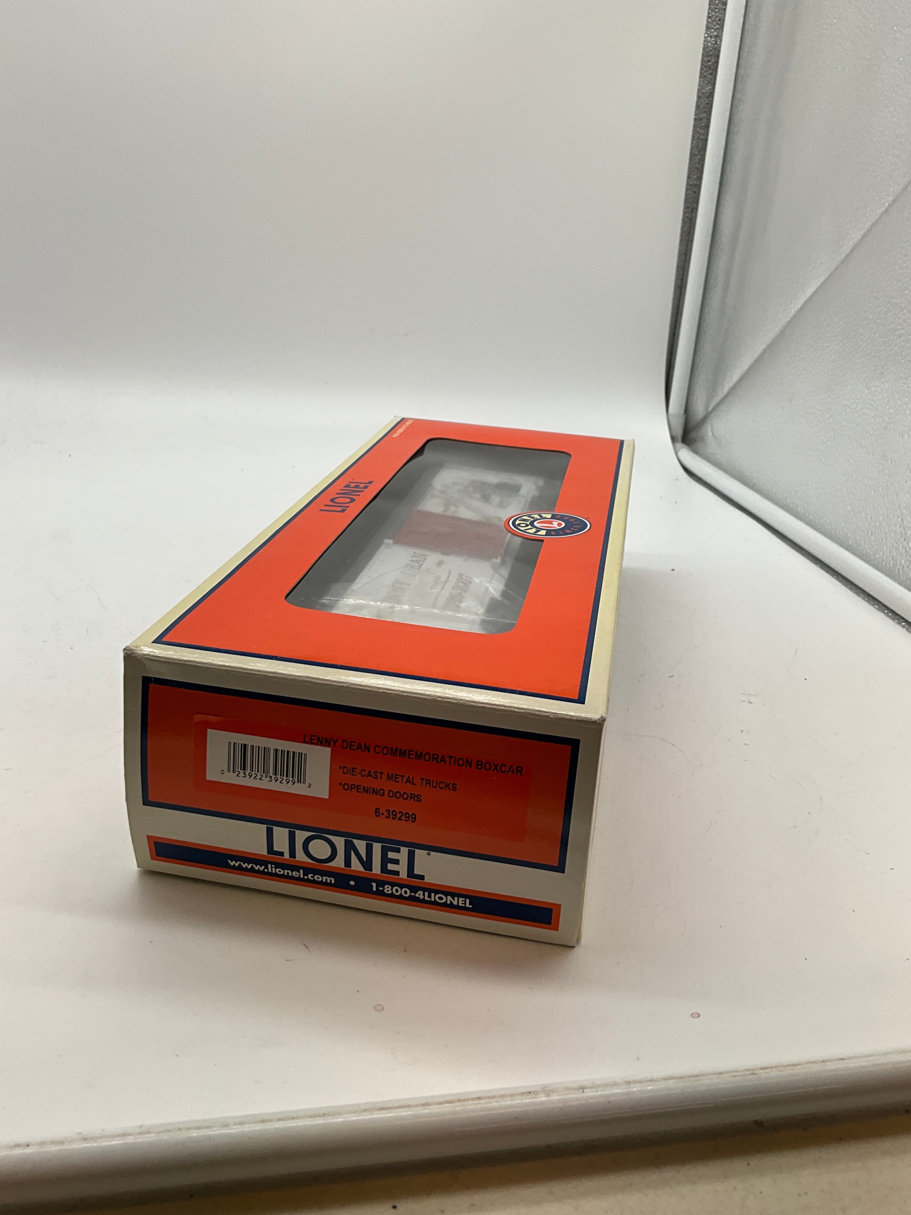 Lionel 6-39299 Lenny Dean Commemoration Boxcar O SCALE NEW - Image 7