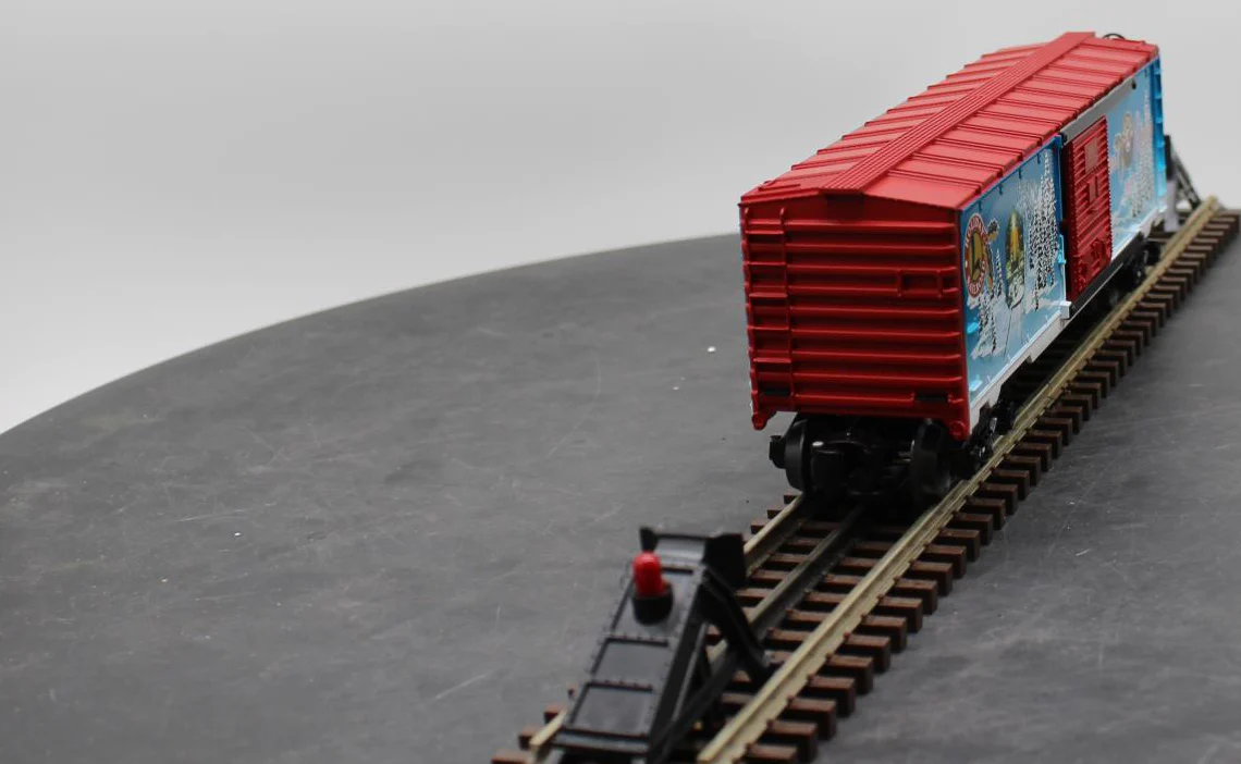 Lionel 6-39332 O-GAUGE 2010 HOLIDAY BOXCAR O SCALE Like New - Image 5