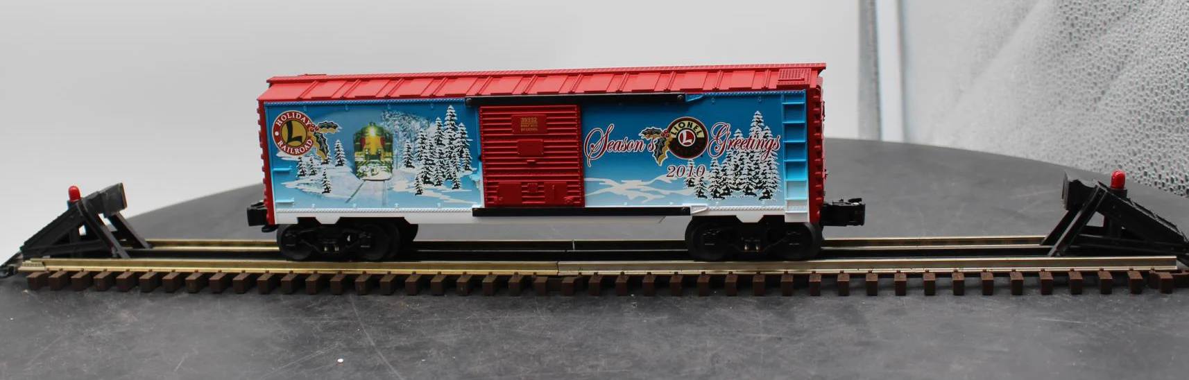 Lionel 6-39332 O-GAUGE 2010 HOLIDAY BOXCAR O SCALE Like New - Image 7