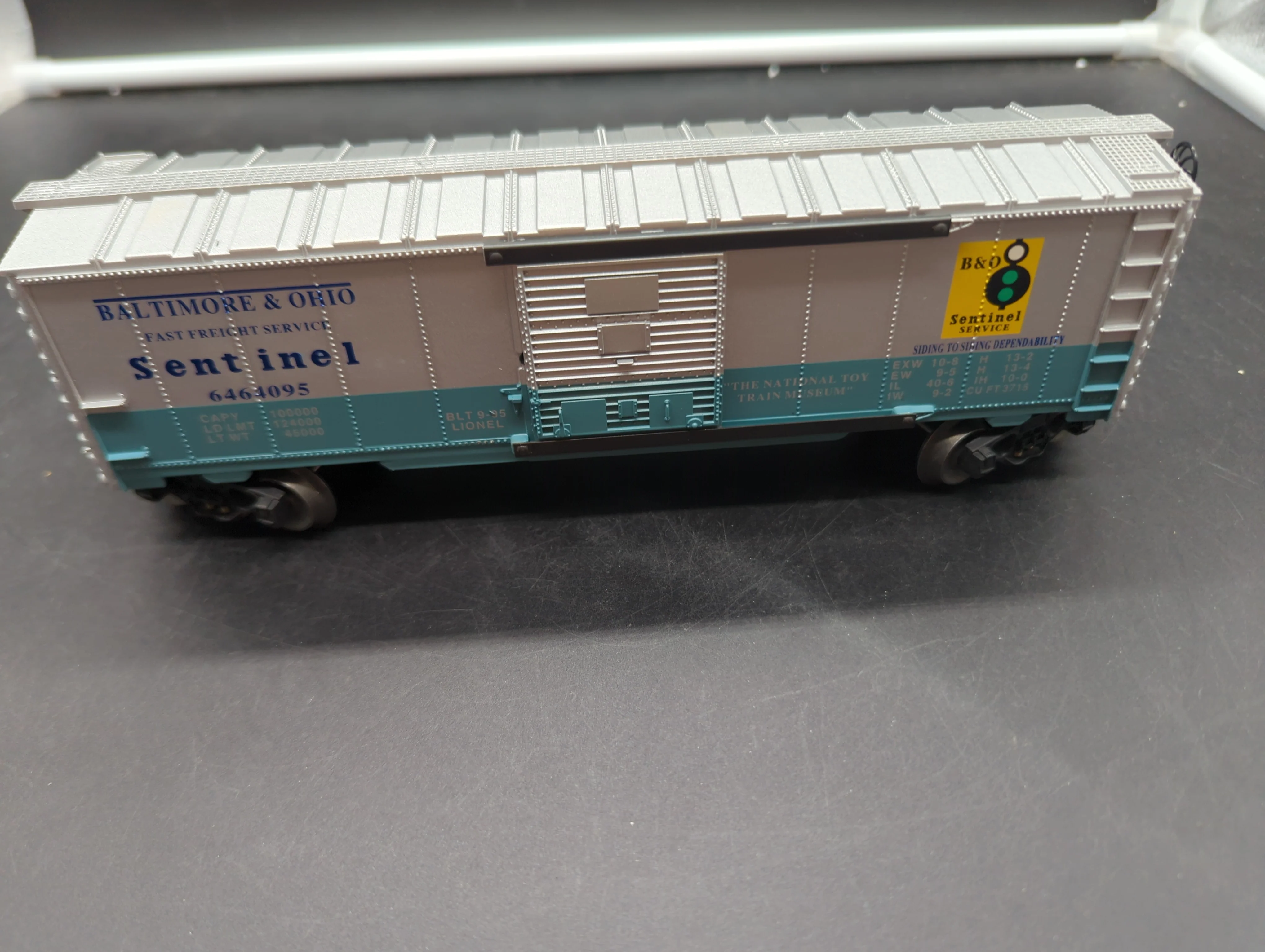 Lionel 6-52051 (6464-095) Baltimore & Ohio Sentinel B&O box car O scale Like New Box Worn - Image 2