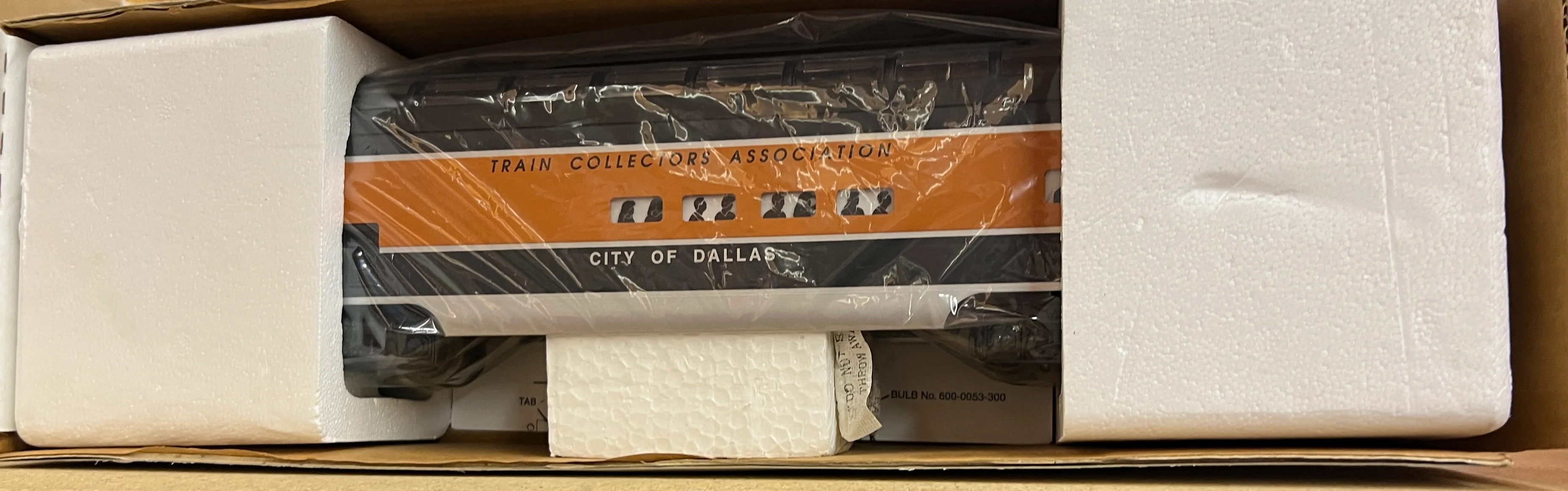Lionel 6-52085 TCA full vista dome aluminum passenger car City of Dallas O scale NEW