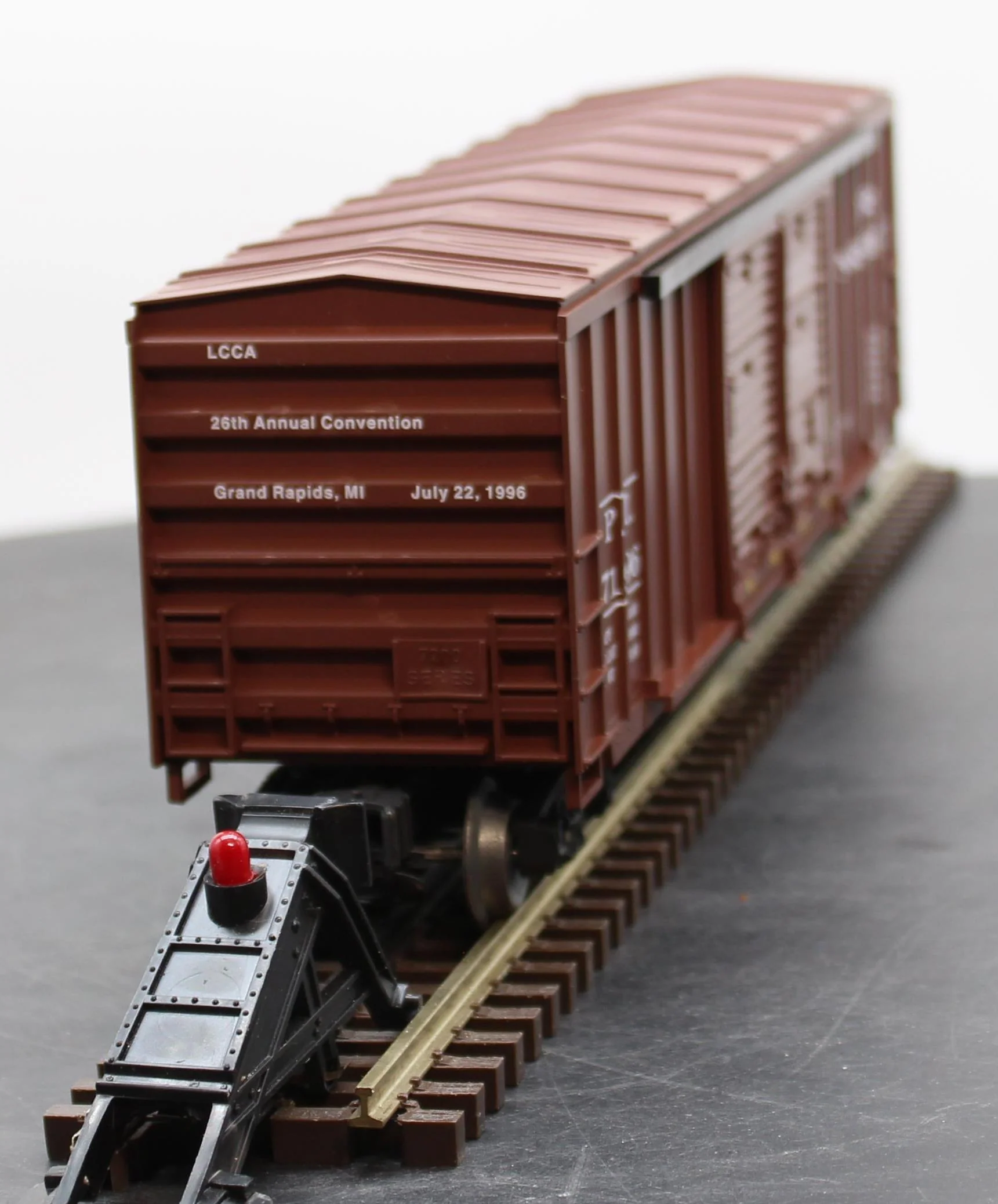 Lionel 6-52090 Pere Marquette double door box car O SCALE Like New - Image 2