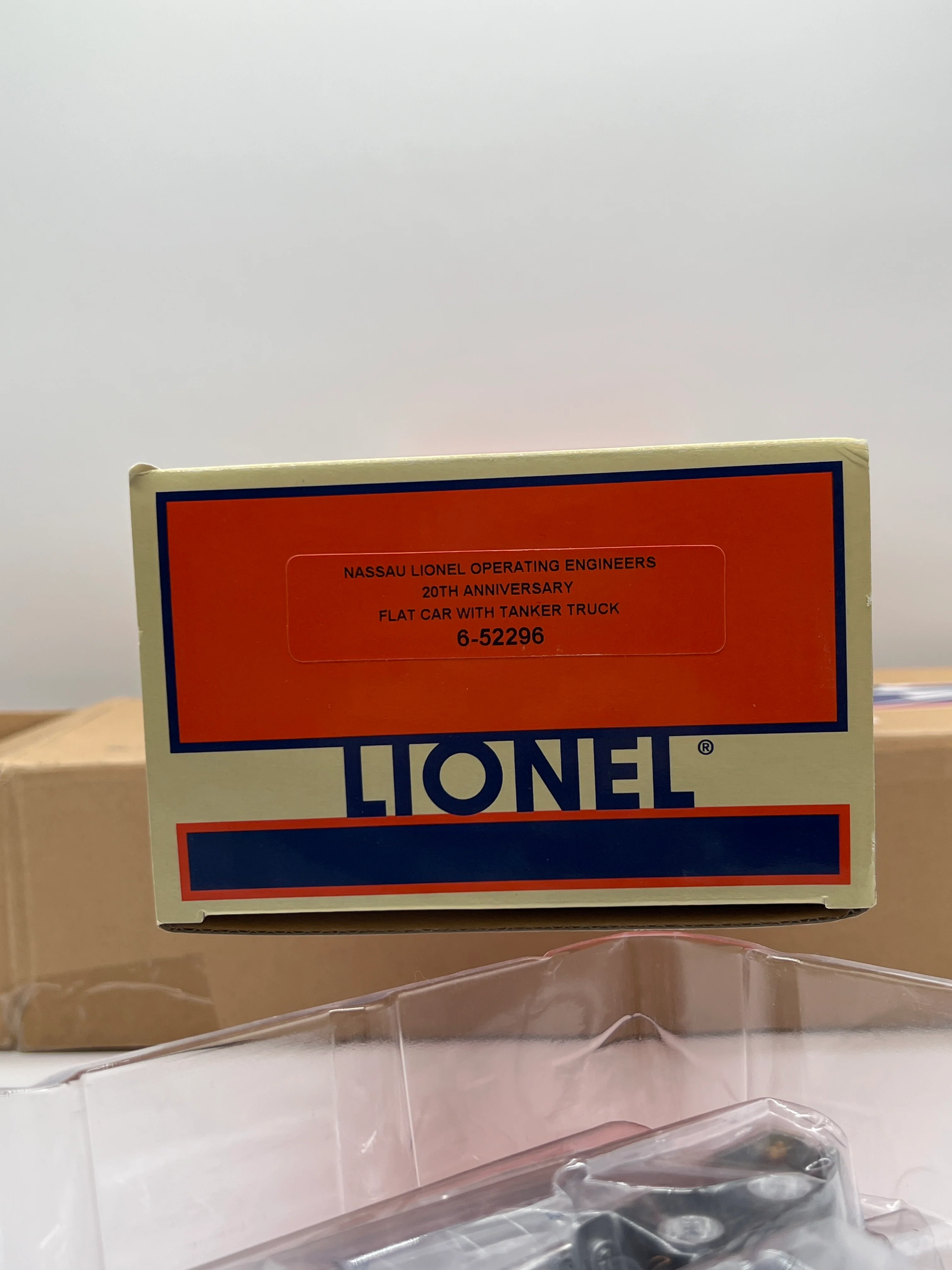 Lionel 6-52296 Long Island flat car with Republic Aviation tanker truck Nassau LOTS 20th Anniversary O SCALE NEW - Image 4