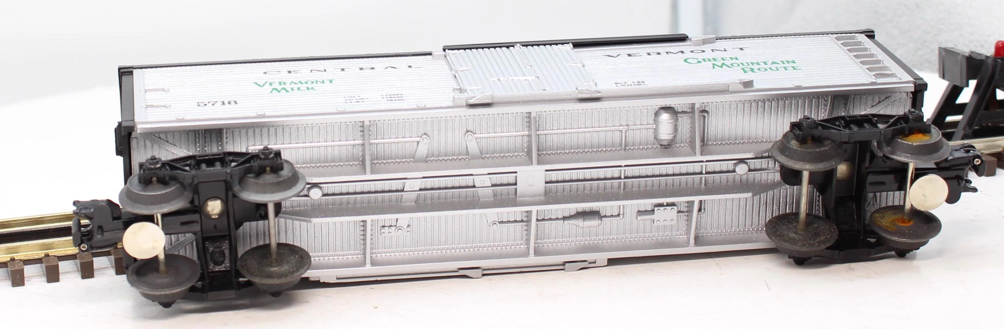 Lionel 6-5716 CENTRAL VERMONT Woodside Reefer 5716 O Scale Like New - Image 7