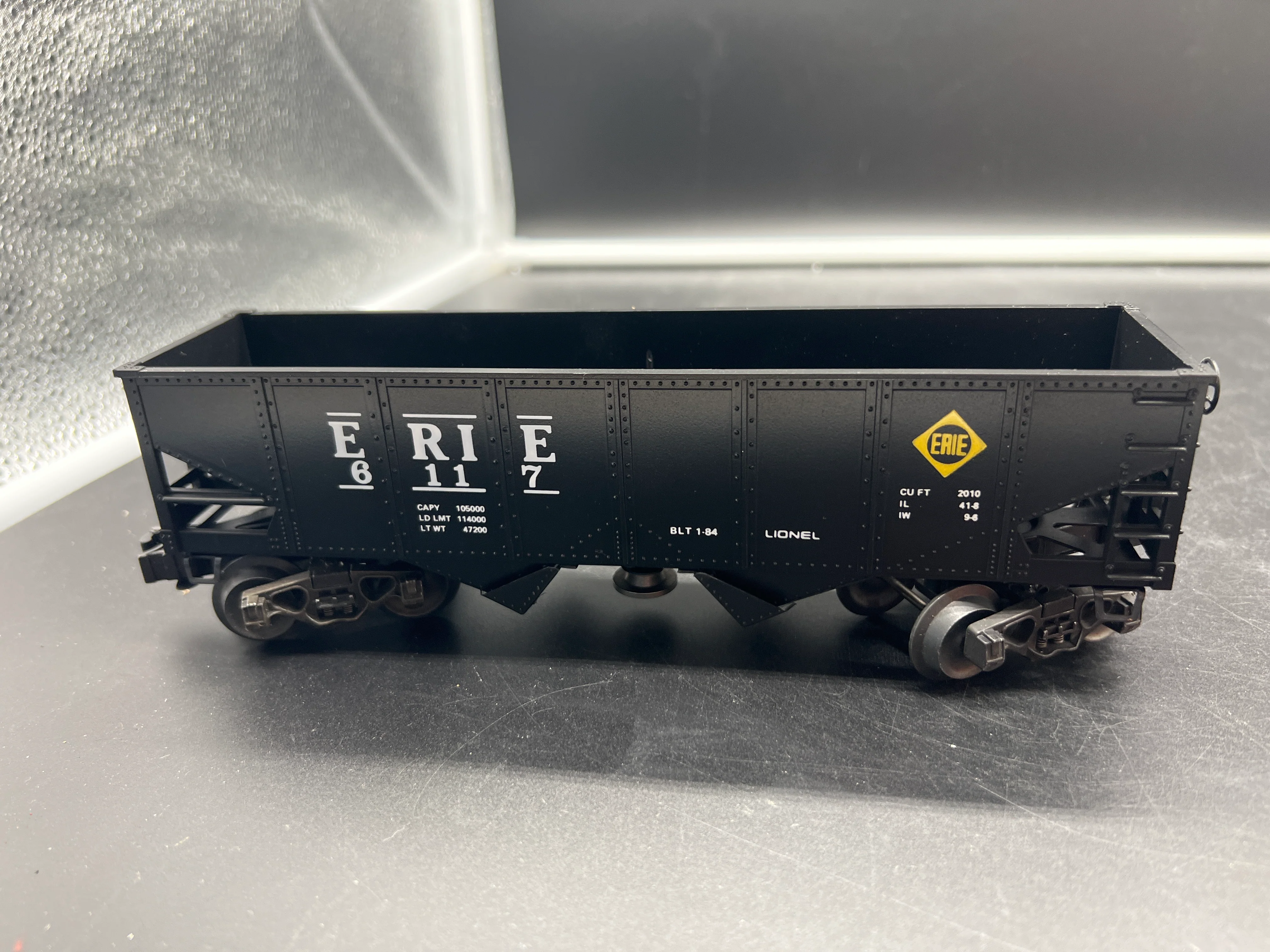 Lionel 6-6117 Erie operating hopper car O SCALE Like New Damaged Box - Image 3
