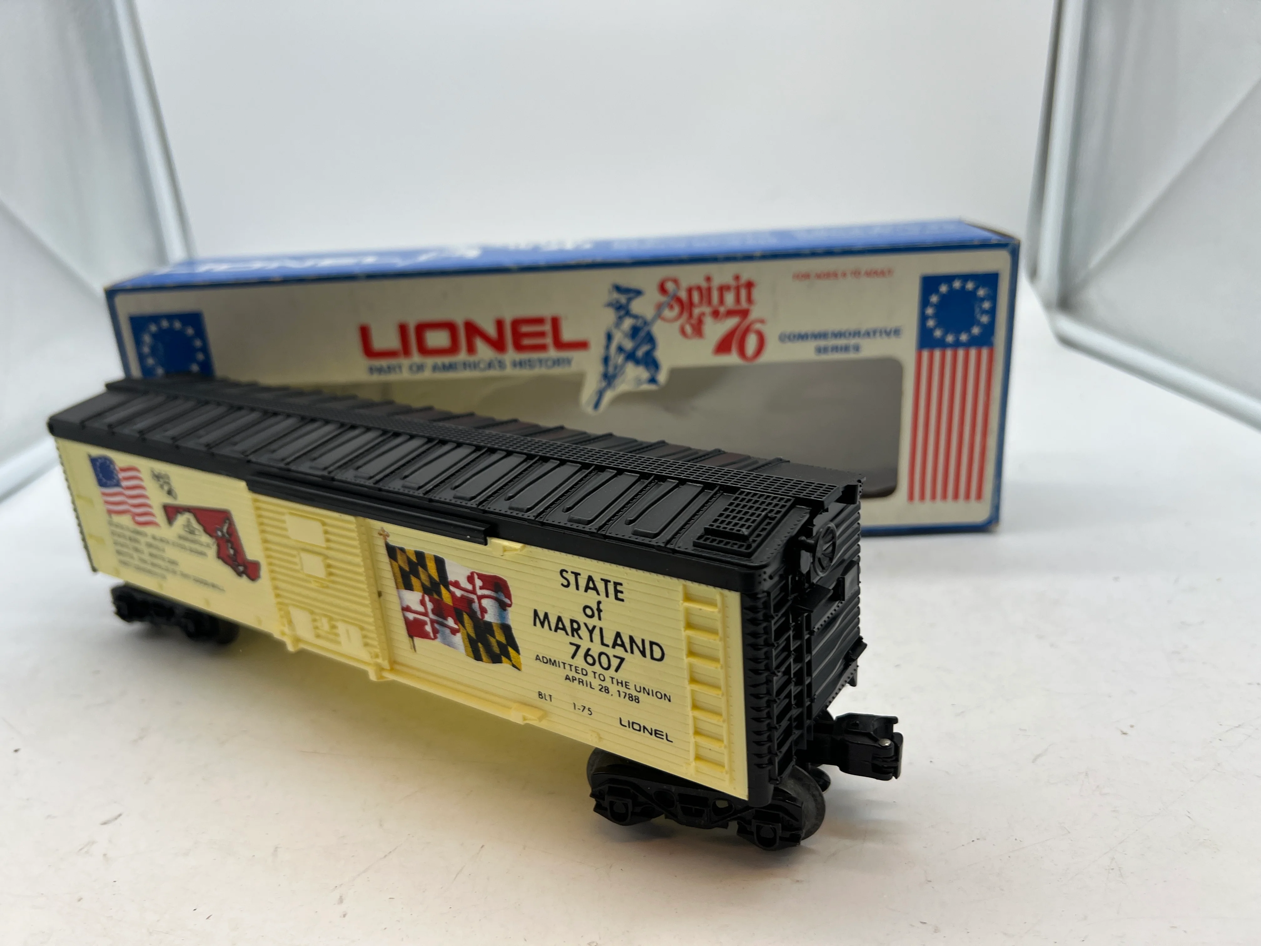 Lionel 6-7607 Spirit of 76 State of Maryland box car O scale Like New - Image 4
