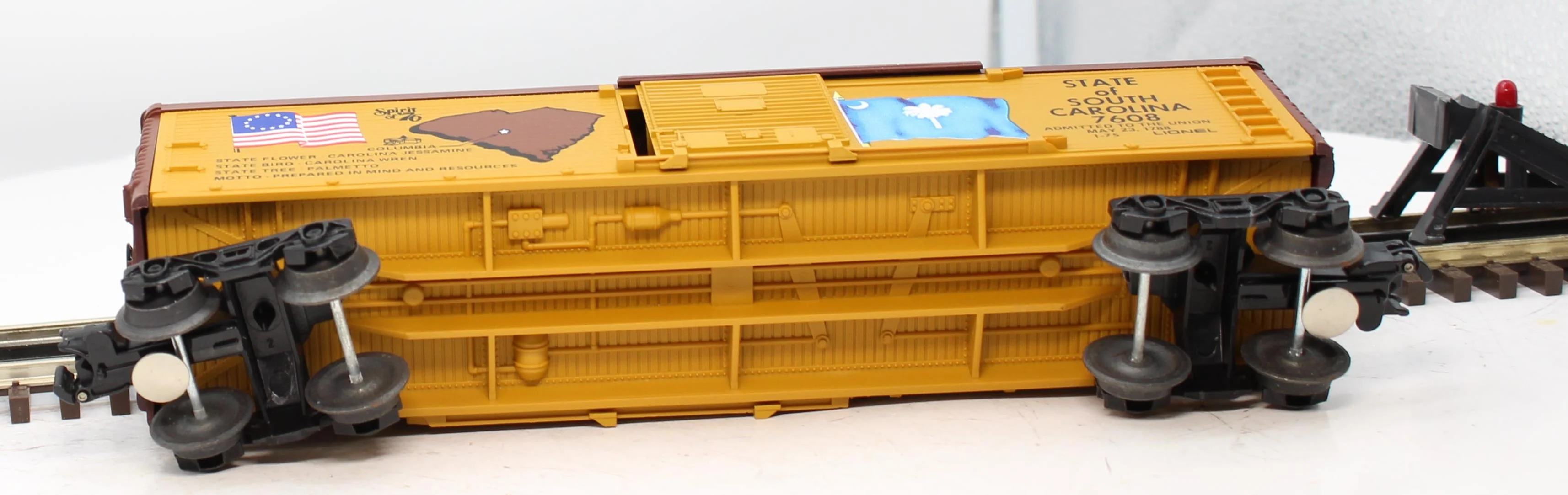 Lionel 6-7608 SOUTH CAROLINA Spirit of 76 State of South Carolina boxcar O Scale Like New - Image 8