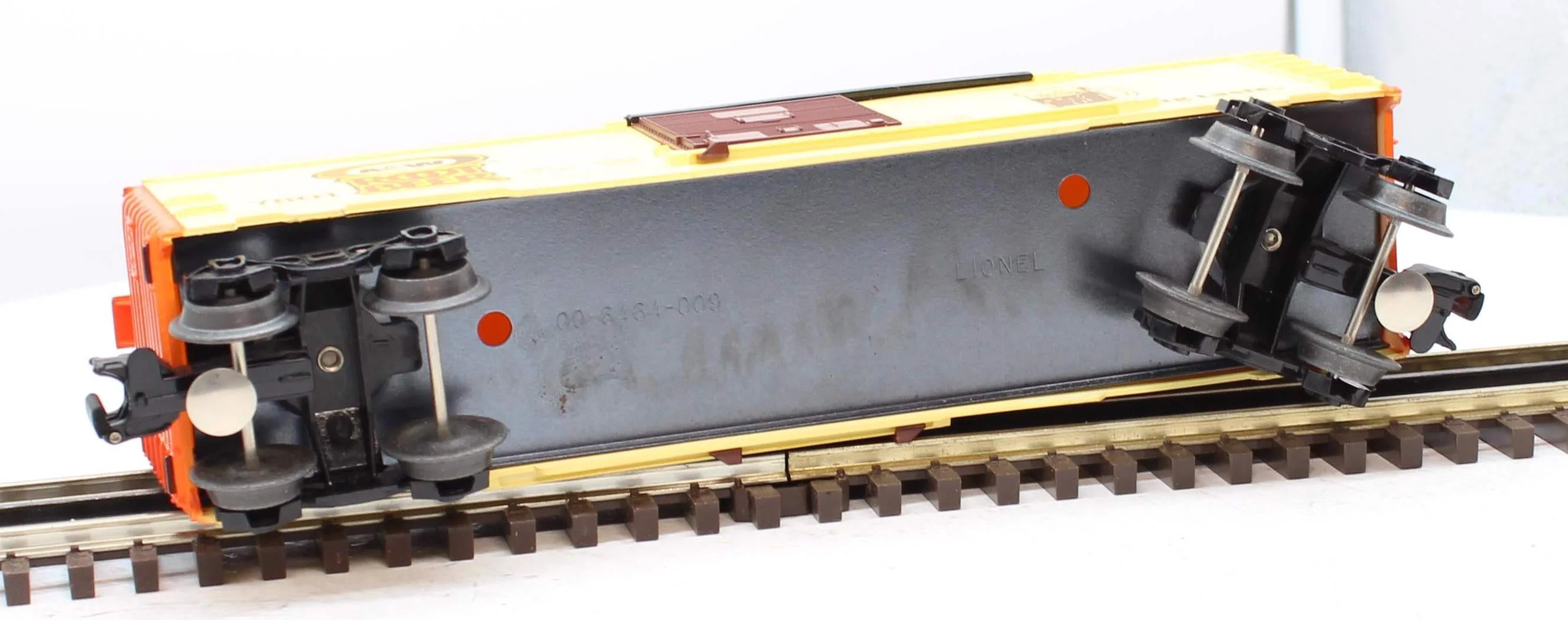 Lionel 6-7801 A&W Root Beer Boxcar O Scale Like New Damaged Box - Image 7