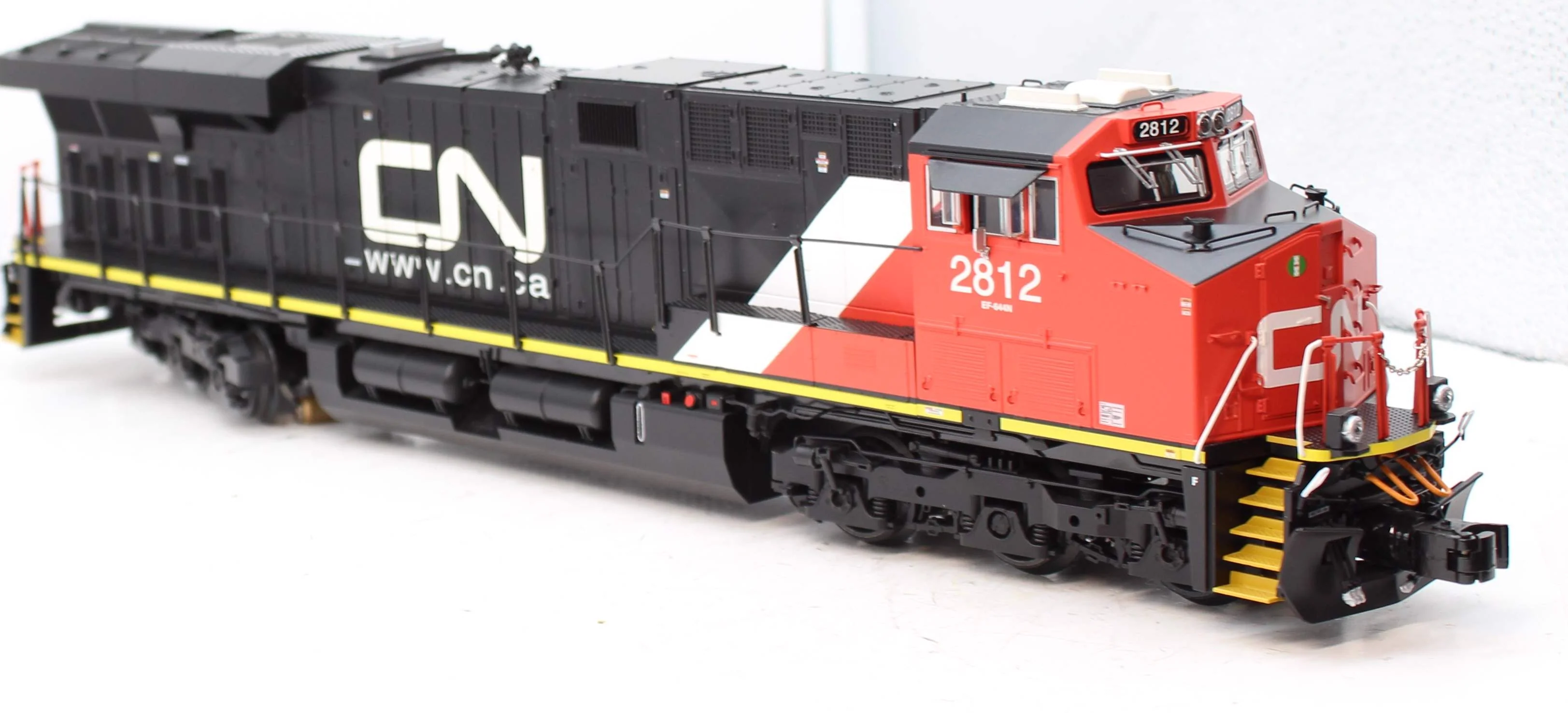 Lionel 6-81176 Canadian National LEGACY Scale ES44AC Diesel #2812 NEW - Image 6