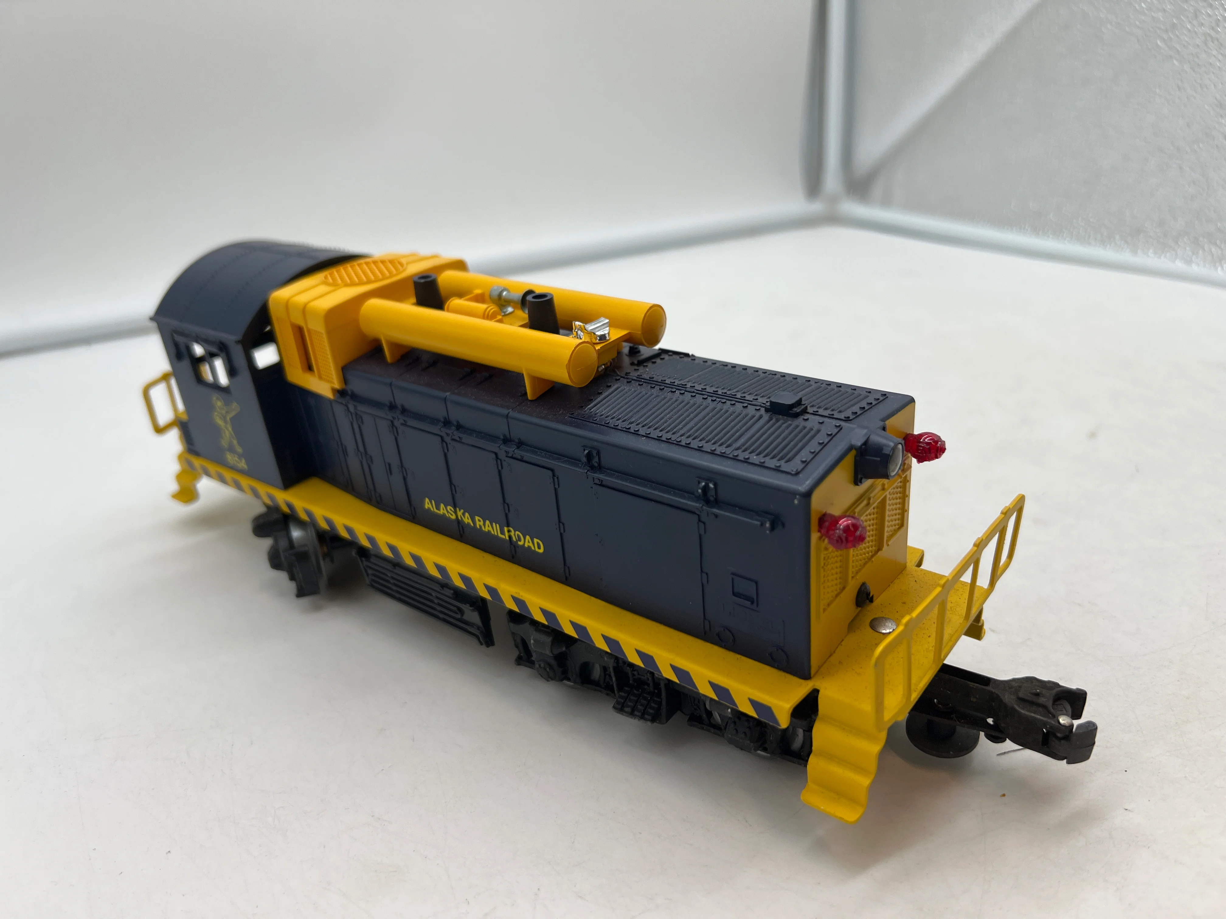 Lionel 6-8154 ARR Alaska Railroad blue and yellow NW2 switcher 1981-82 O SCALE Used Excellent No Box - Image 2