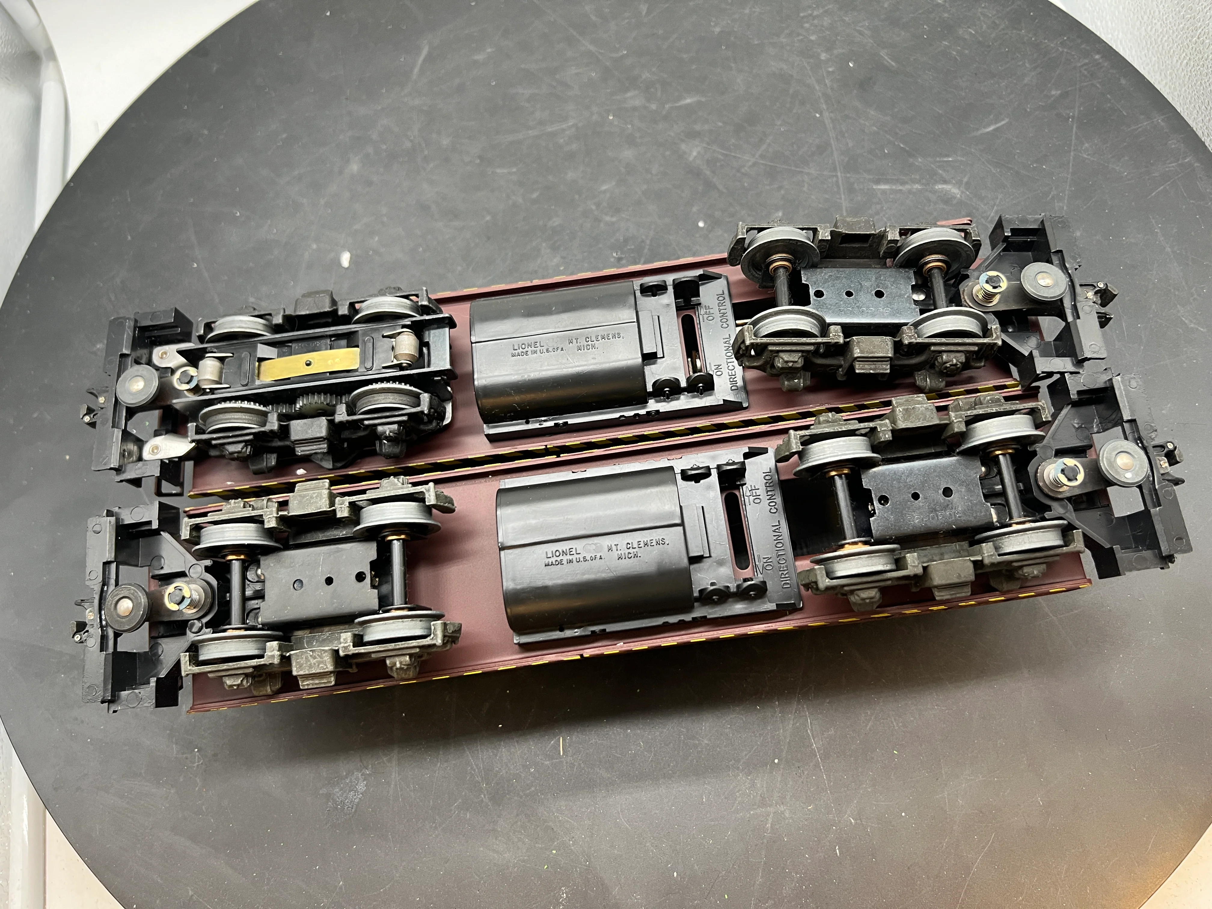 Lionel 6-8158, 6-8159 Duluth Missabe GP-35 Diesel Pair Locomotives (Set of 2) 6158 in wrong boxO Scale Like New - Image 7