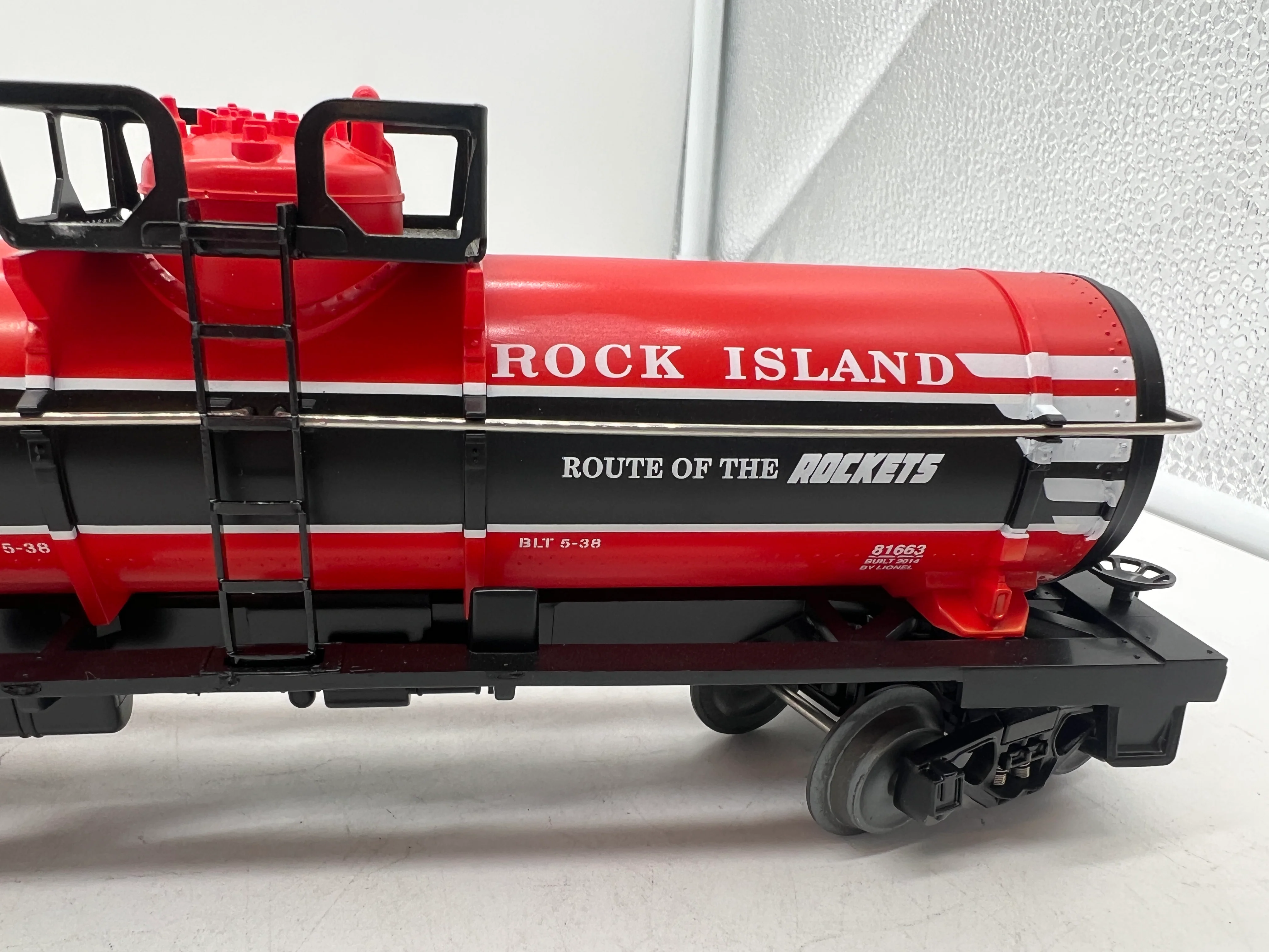 Lionel 6-81663 Rock Island single dome tank car Route of the Rockets O SCALE Like New - Image 2