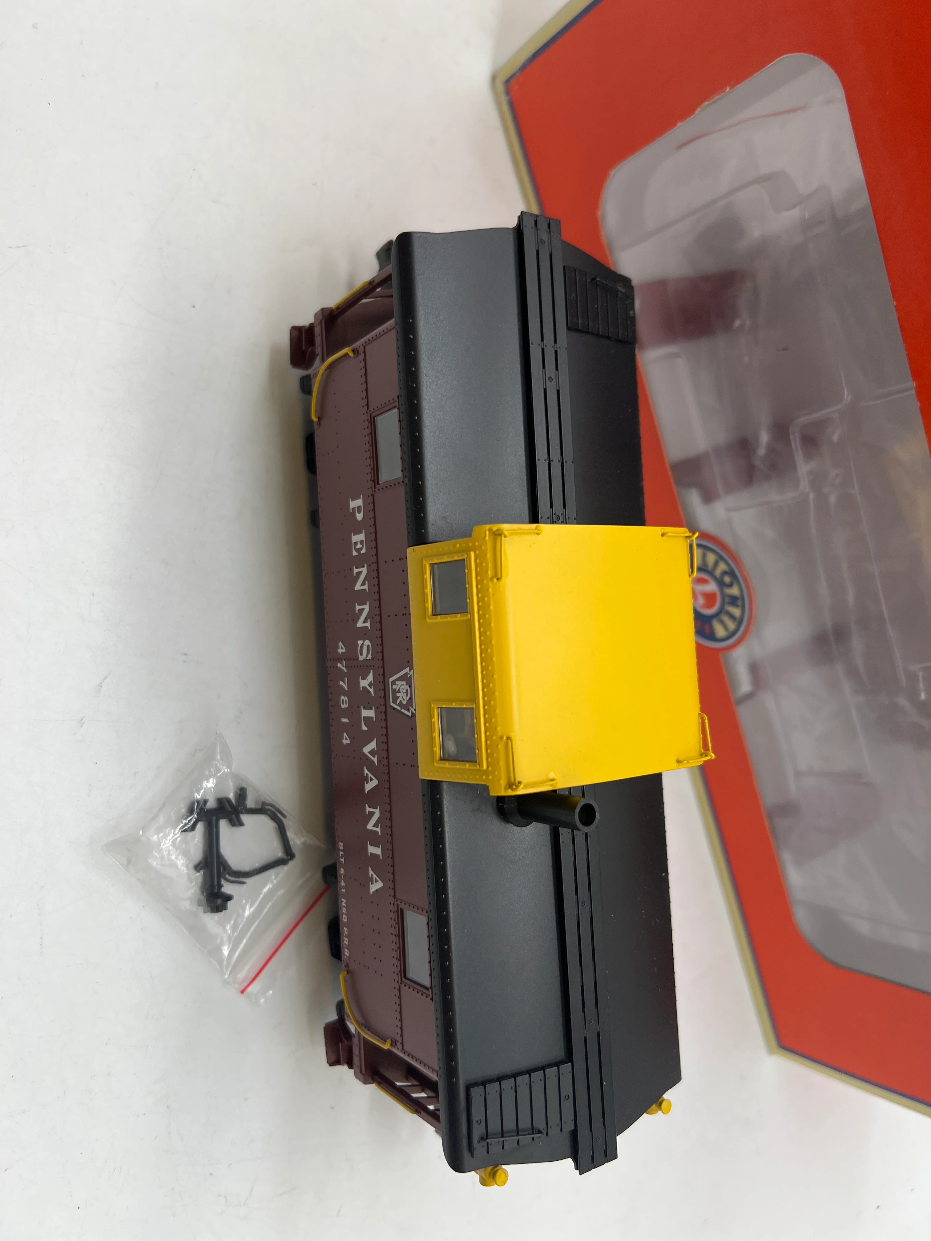 Lionel 6-81806 Pennsylvania PRR Scale N5b Caboose #477814 O SCALE Like New - Image 3