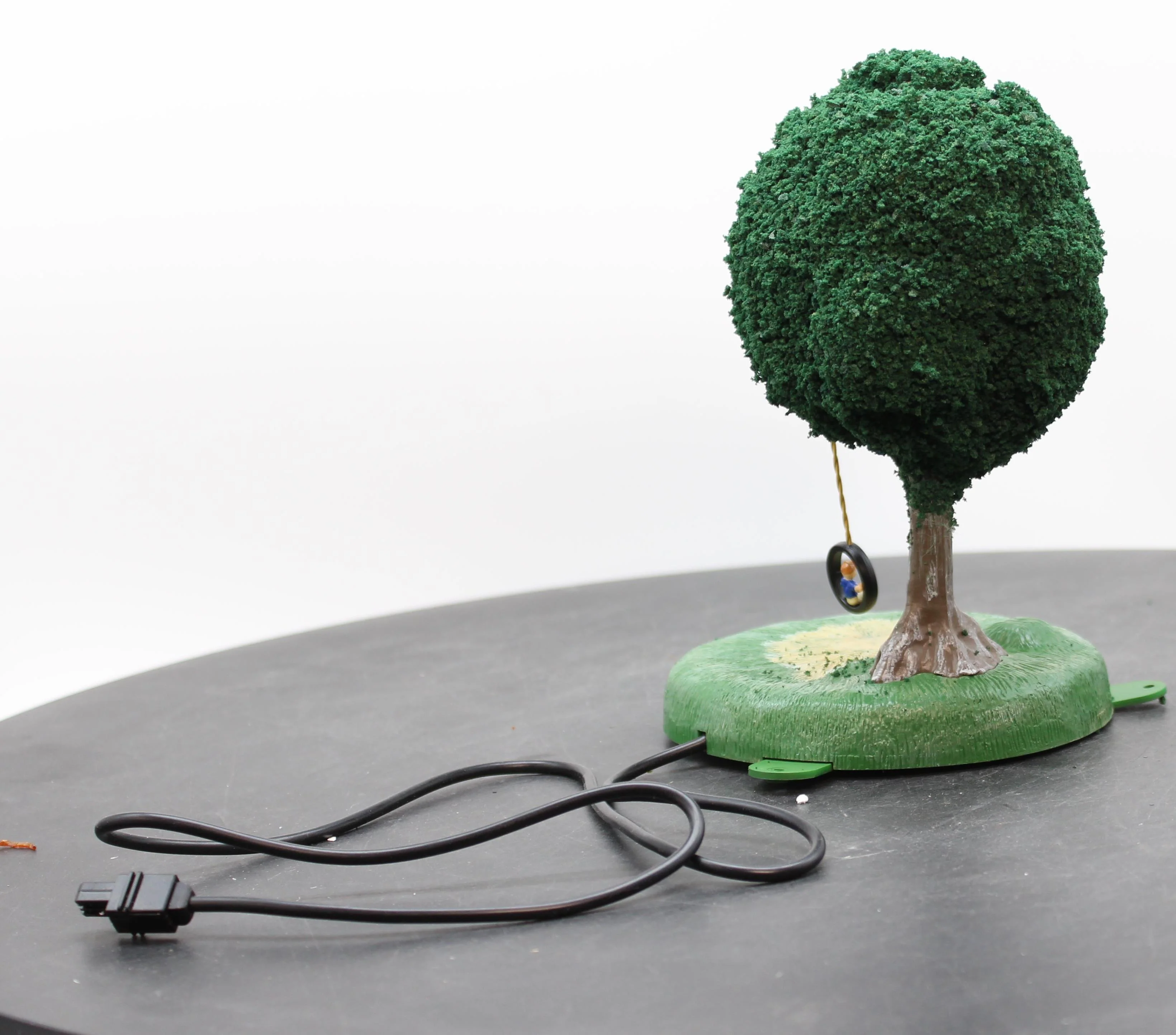 Lionel 6-82105 Tire Swing O SCALE Like New - Image 4