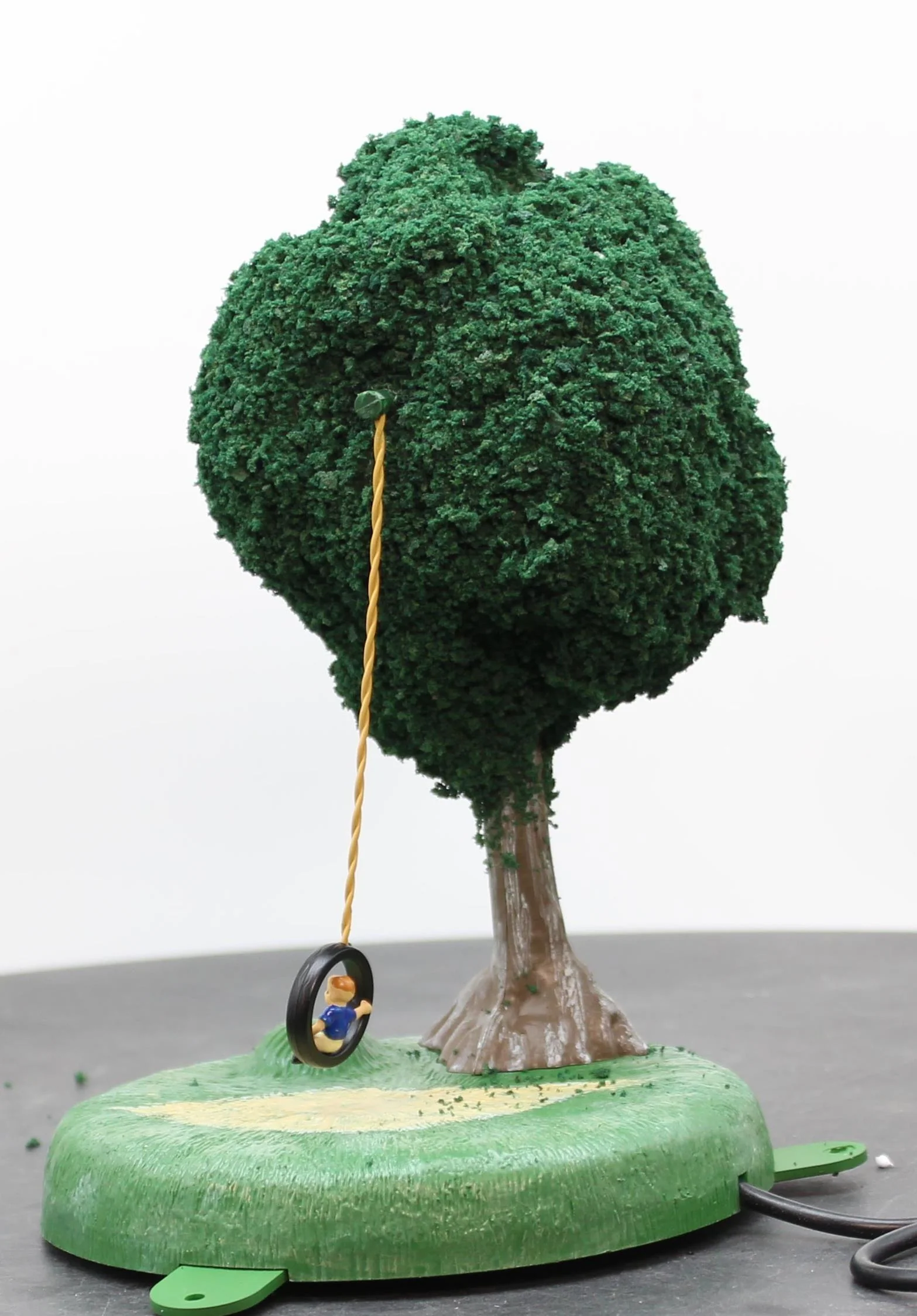 Lionel 6-82105 Tire Swing O SCALE Like New - Image 6