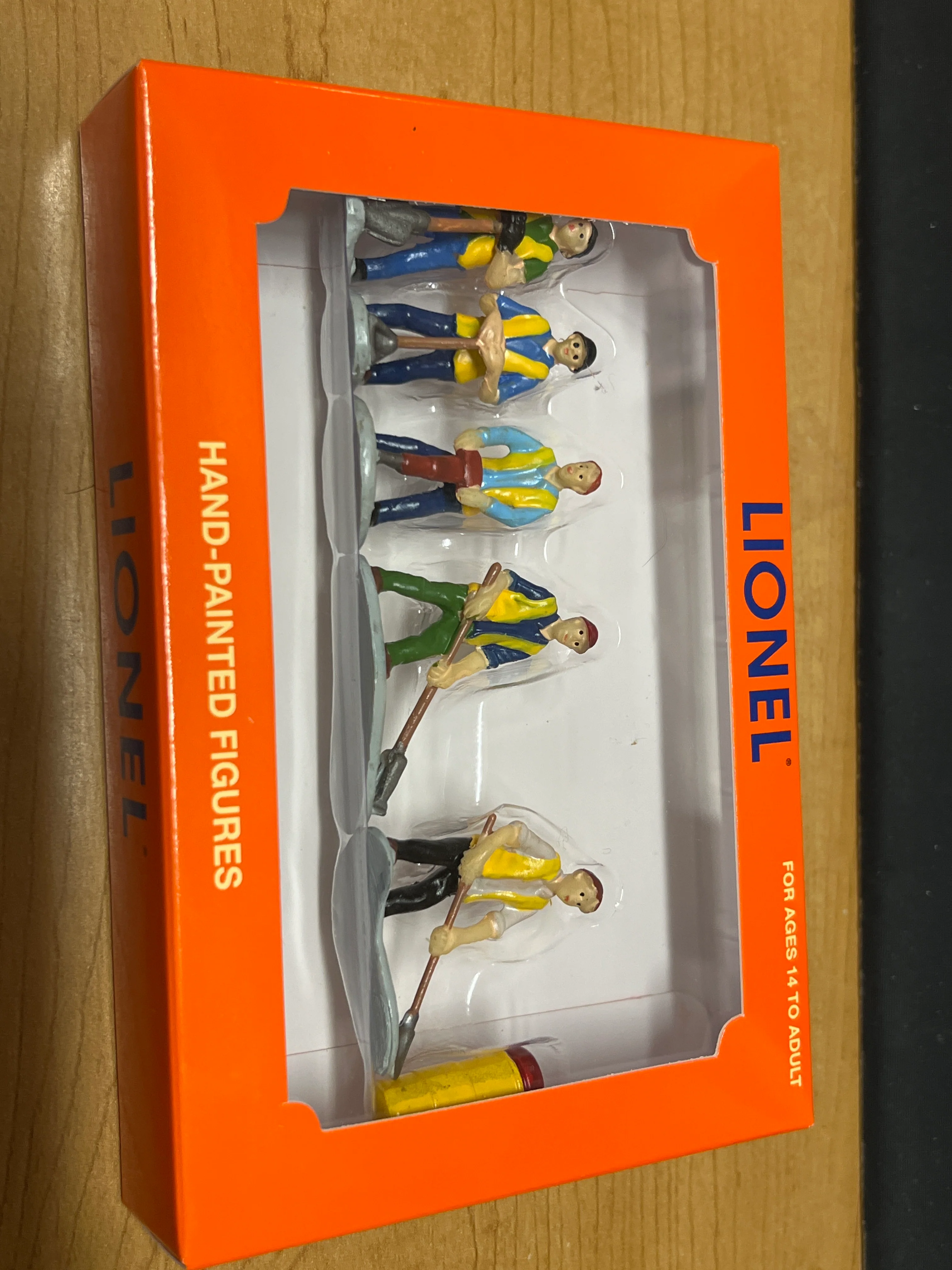 Lionel 6-83171 MOW WORKERS FIGURES PACK (5) O SCALE NEW - Image 2