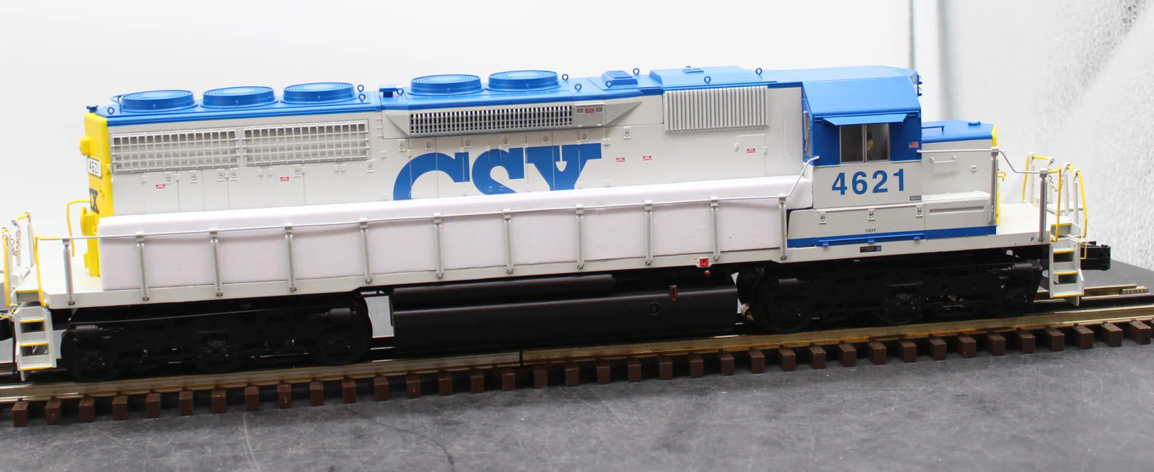 Lionel 6-84261 CSX Legacy SD40 #4621 Stripe Livery O SCALE Like New - Image 6
